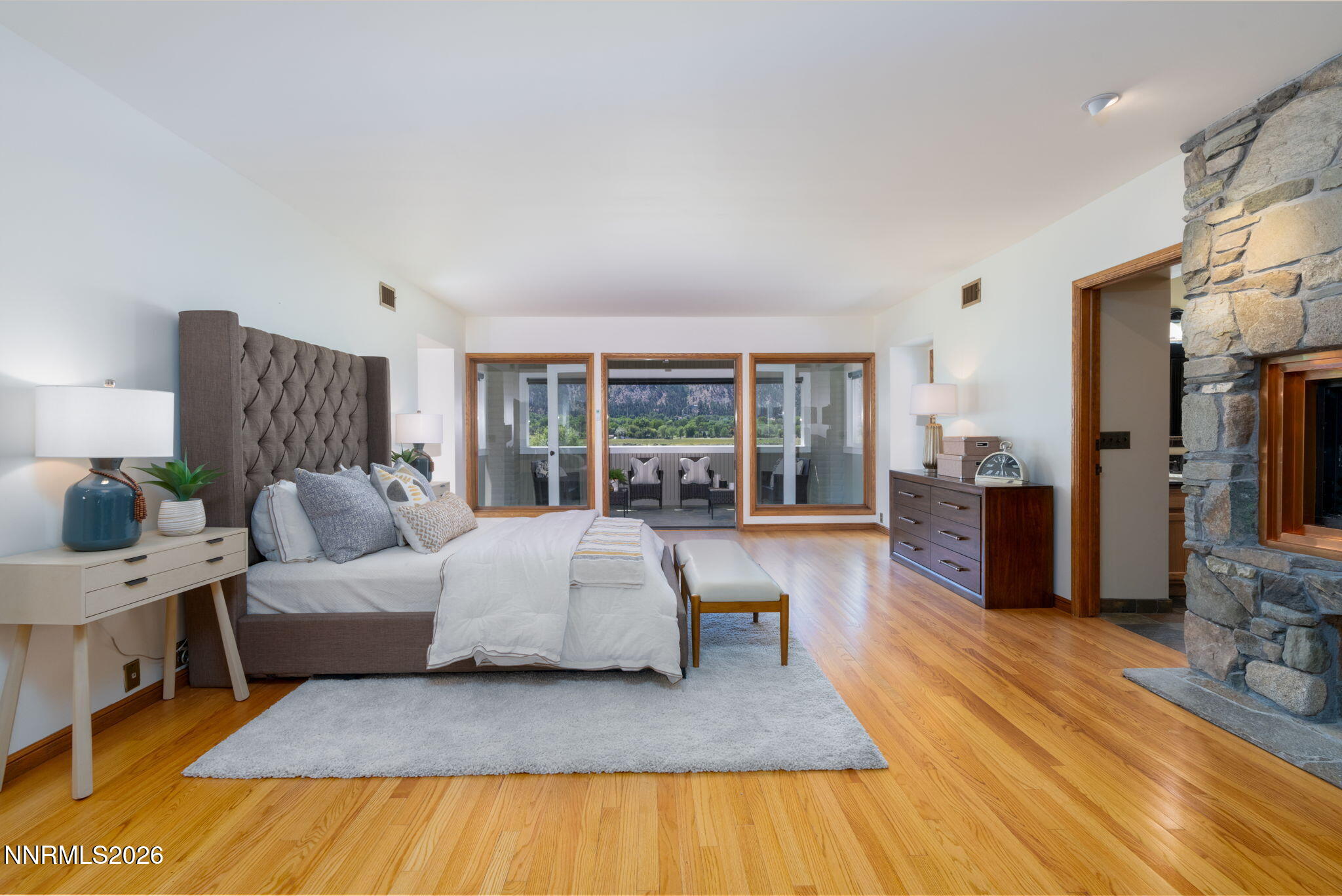 54-web-or-mls-380 Genoa Ln-54