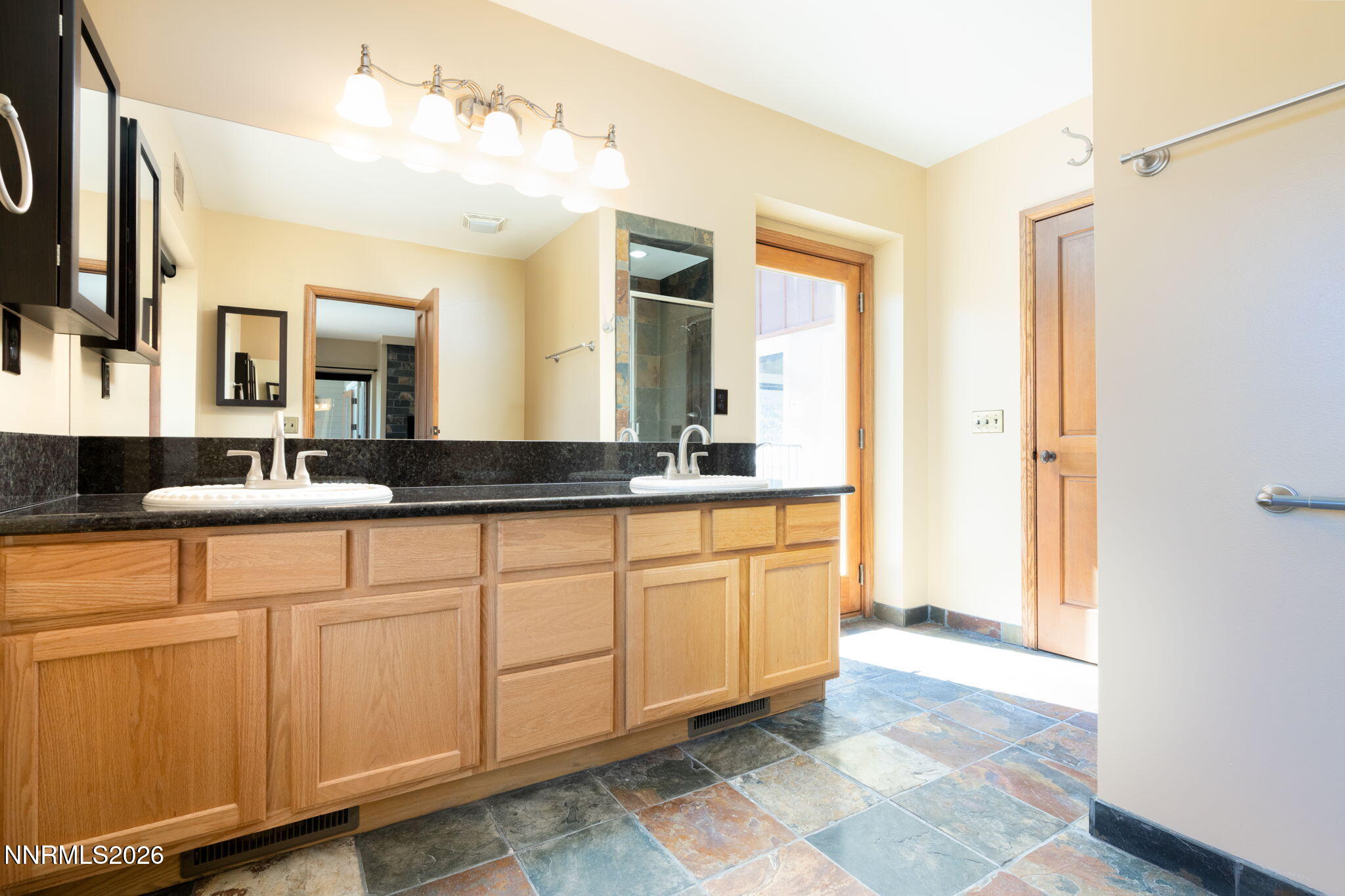 71-web-or-mls-380 Genoa Ln-71