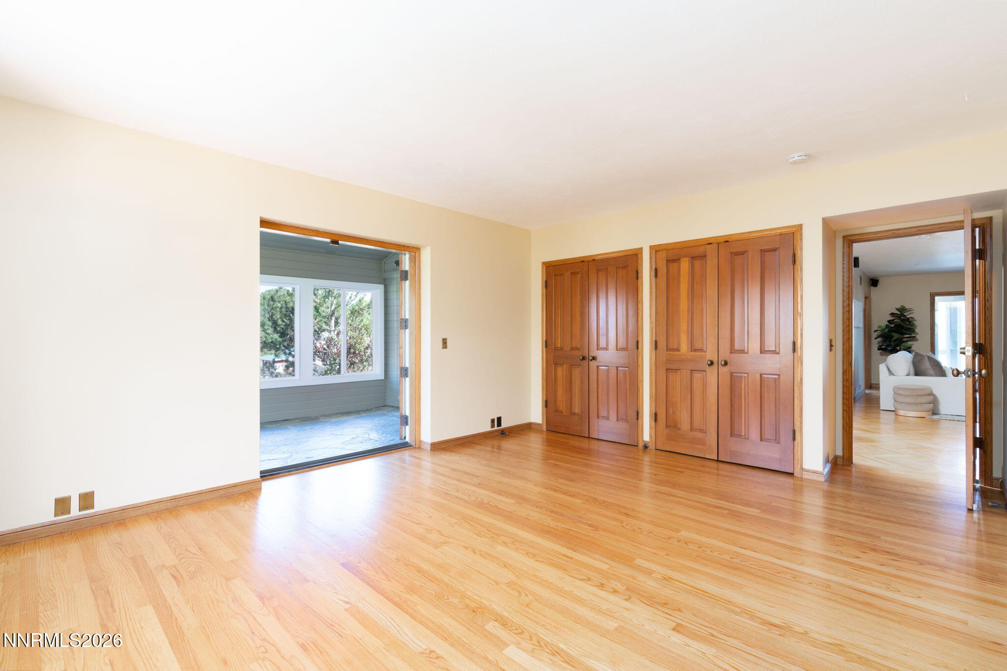 75-web-or-mls-380 Genoa Ln-75