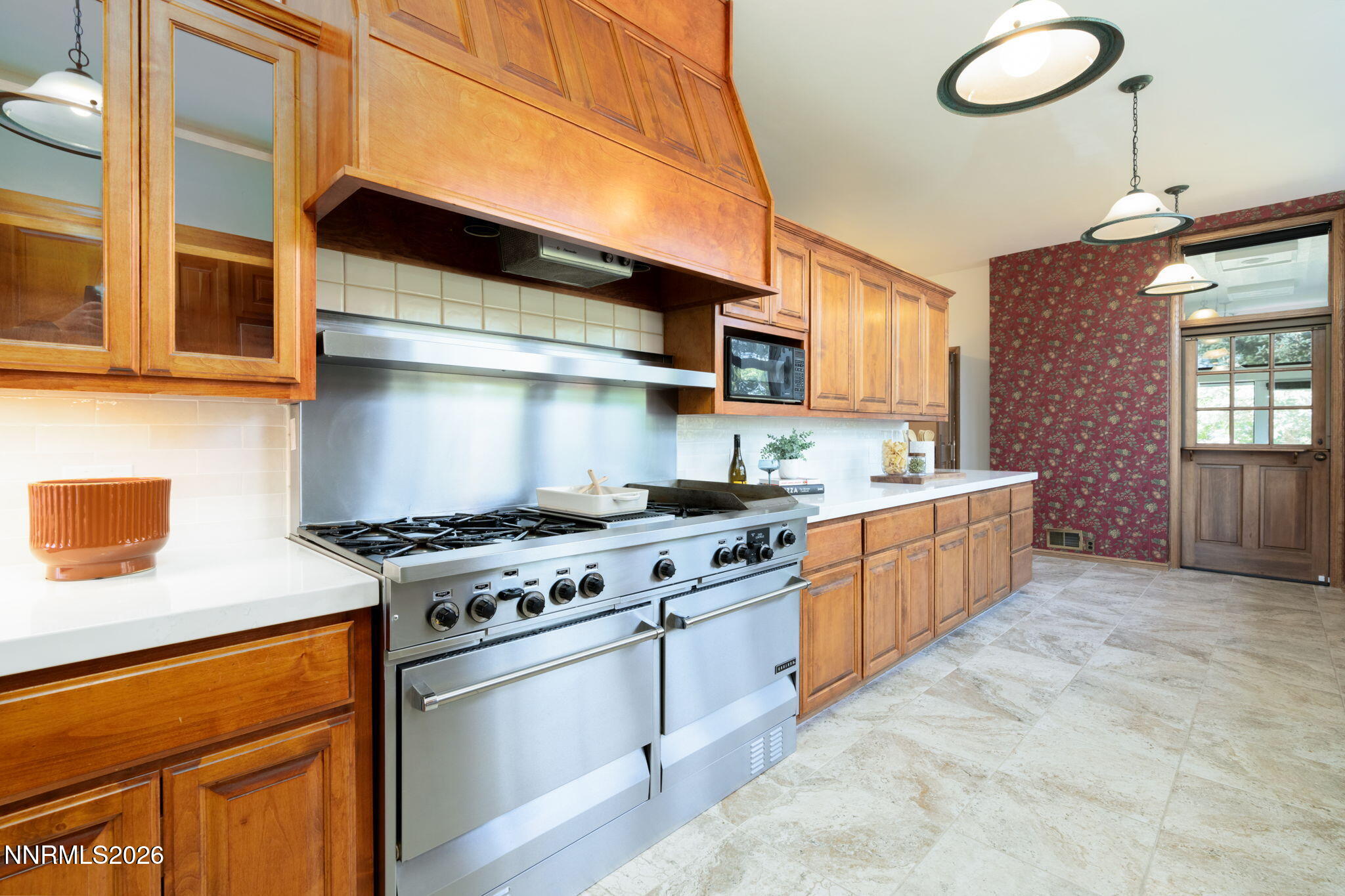 46-web-or-mls-380 Genoa Ln-46