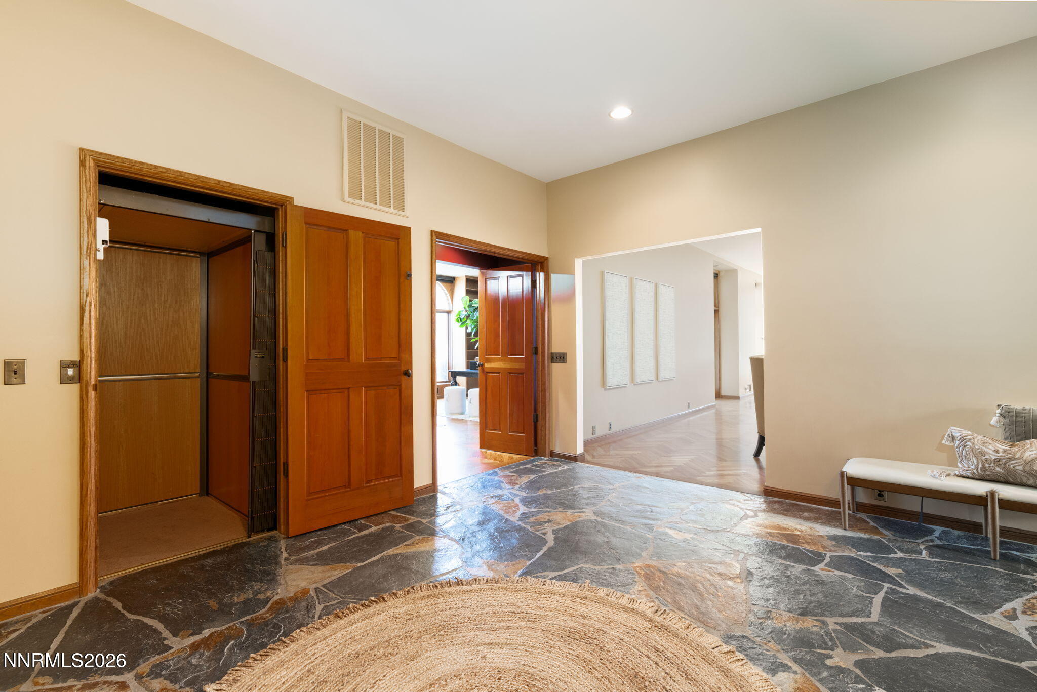 27-web-or-mls-380 Genoa Ln-27