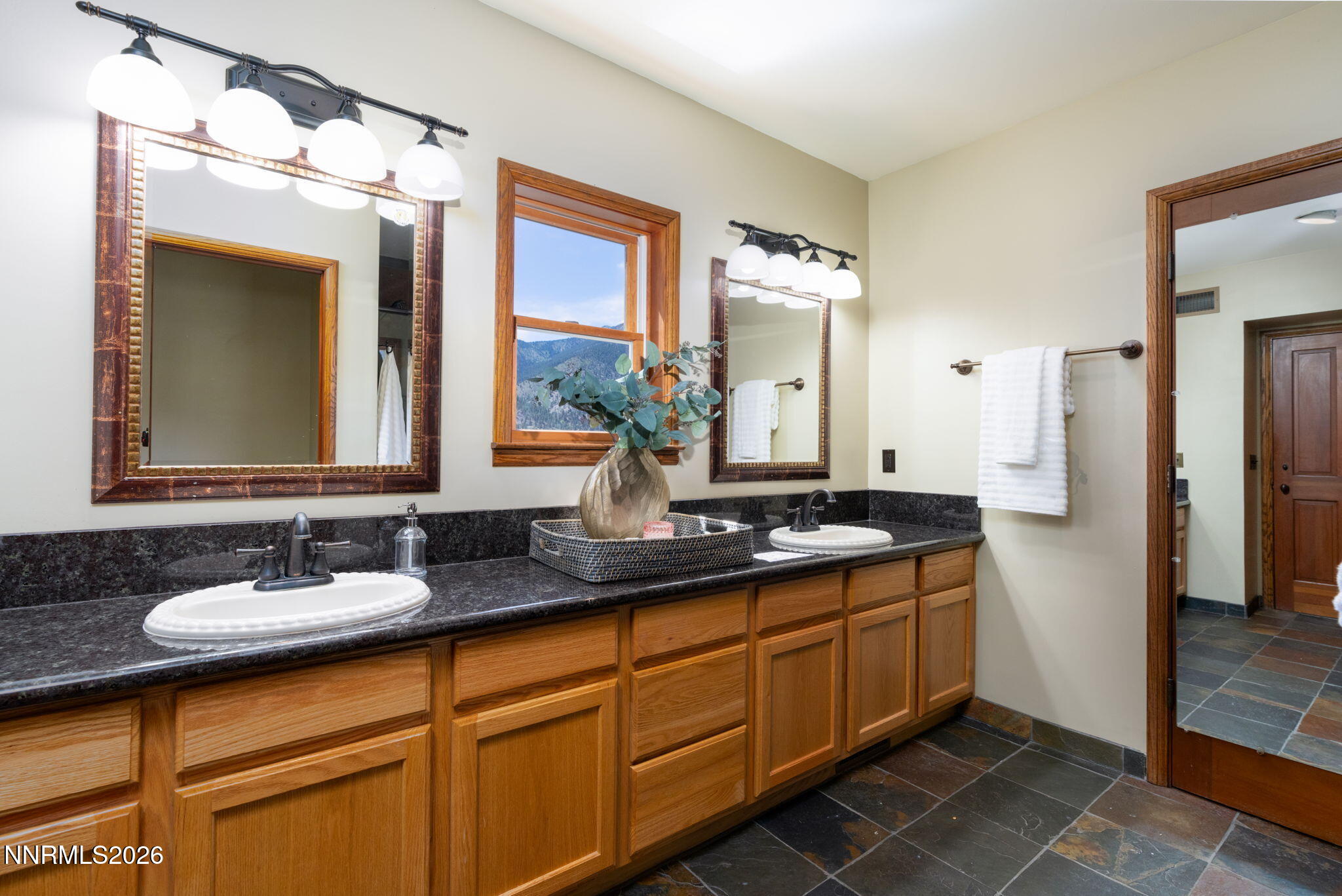 59-web-or-mls-380 Genoa Ln-59
