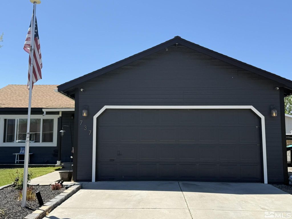 Photo of 737 Hornet Drive, Gardnerville, NV 89460 (MLS # 260004437)