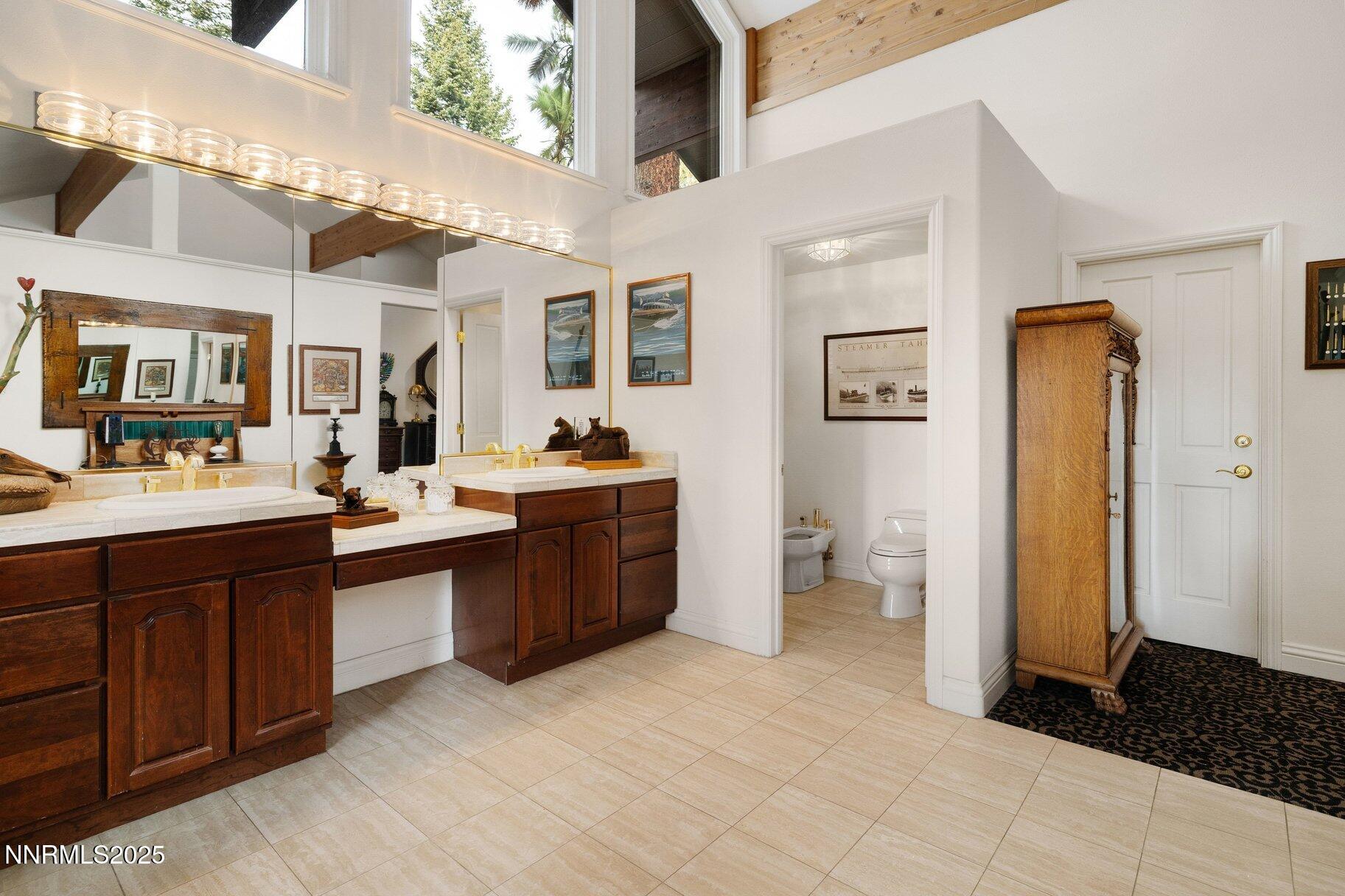 014_52-print-771_lakeshore-20_645