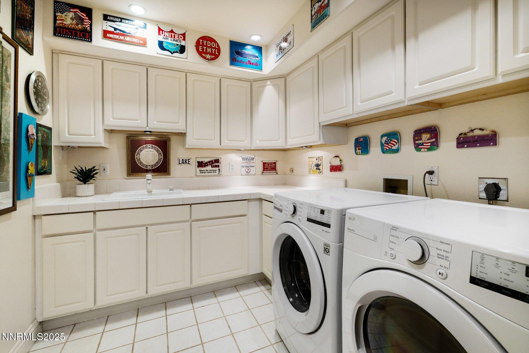 023_36-print-771_lakeshore-28_257