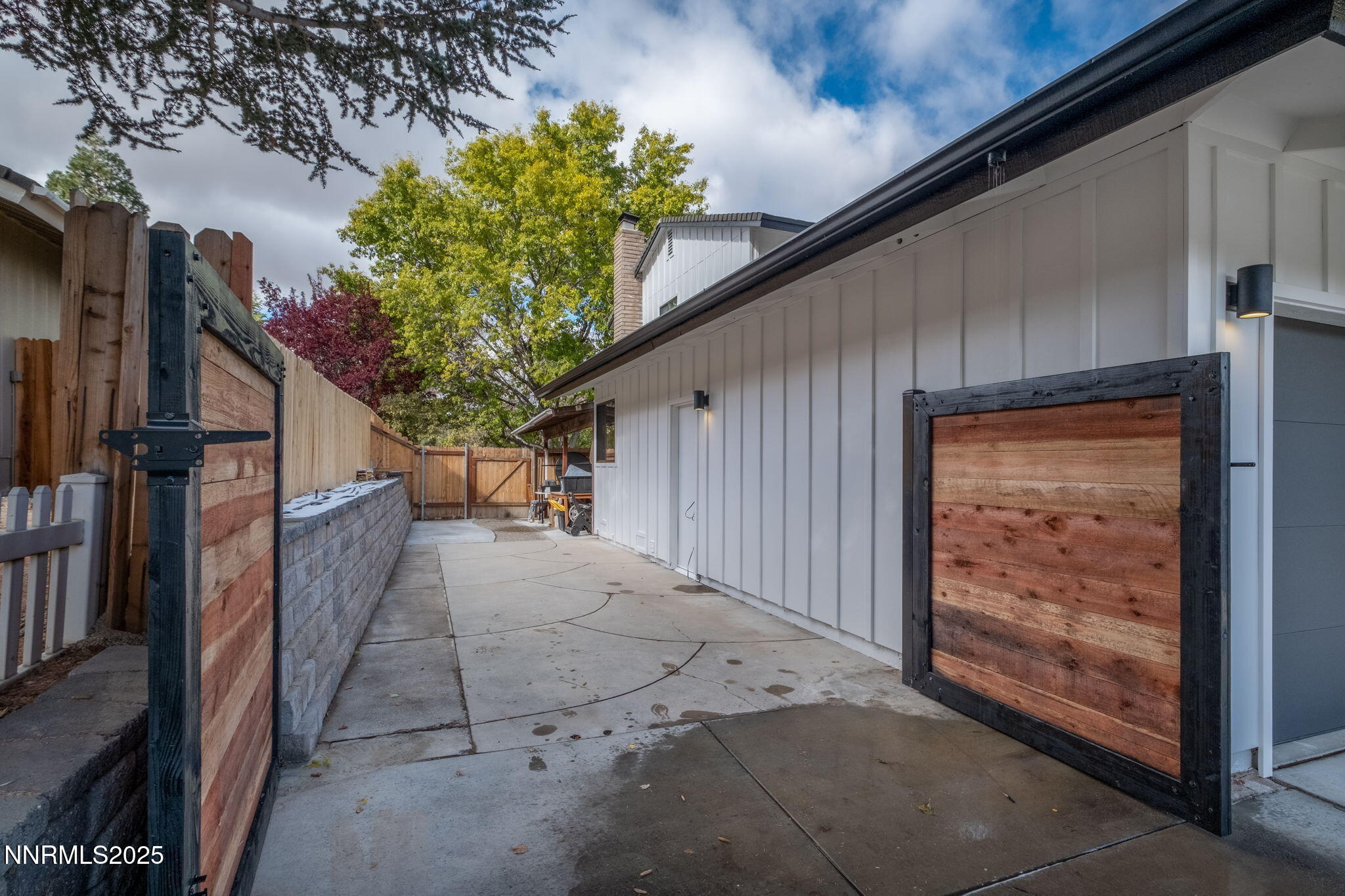 25-web-or-mls-3390 Thornhill-6