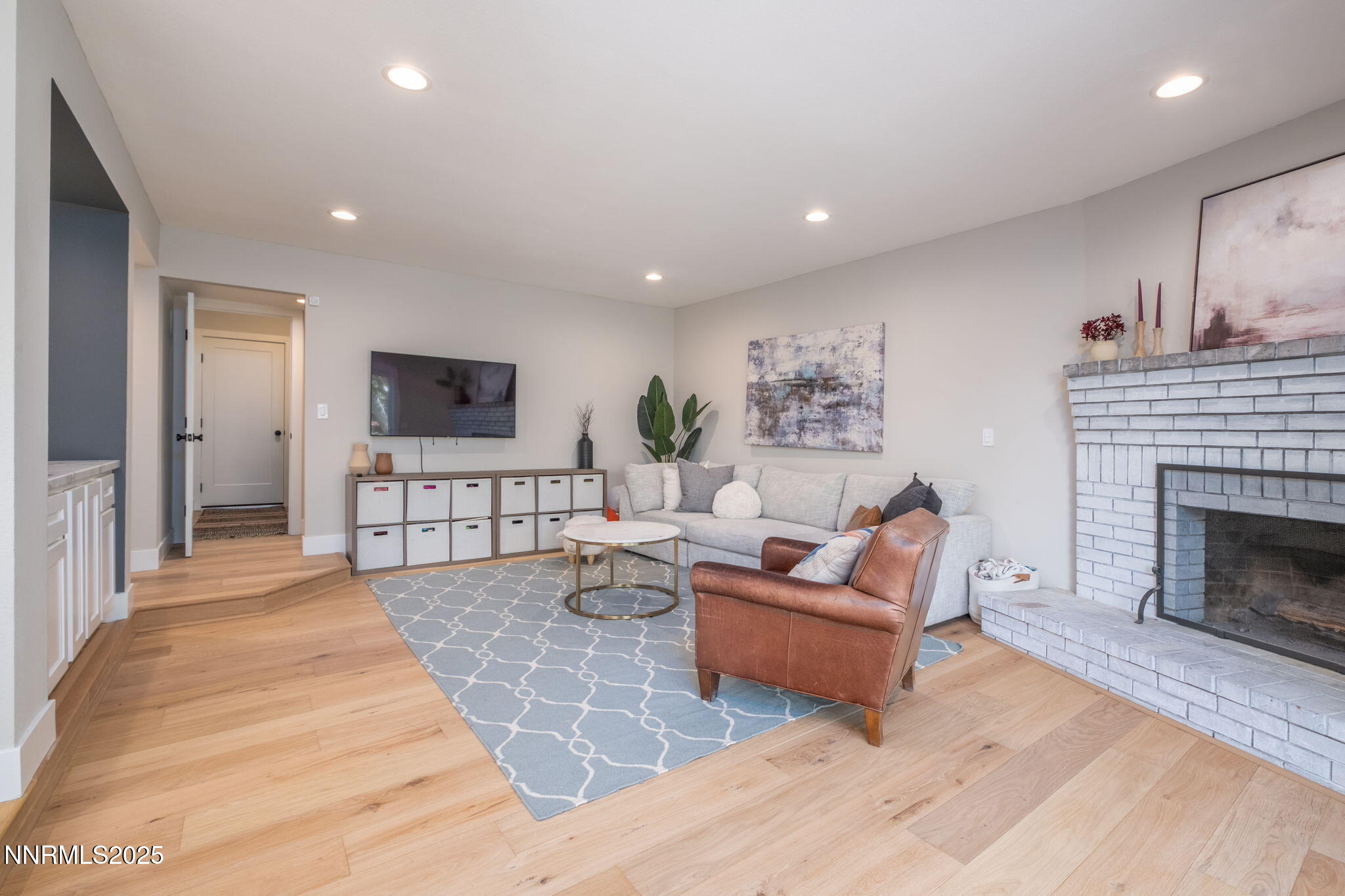 36-web-or-mls-3390 Thornhill-17