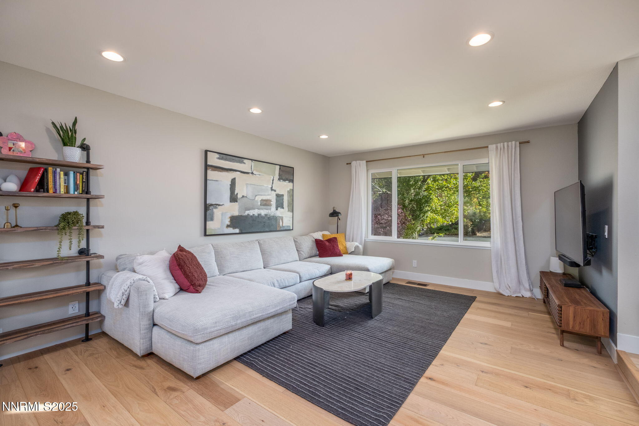 21-web-or-mls-3390 Thornhill-2