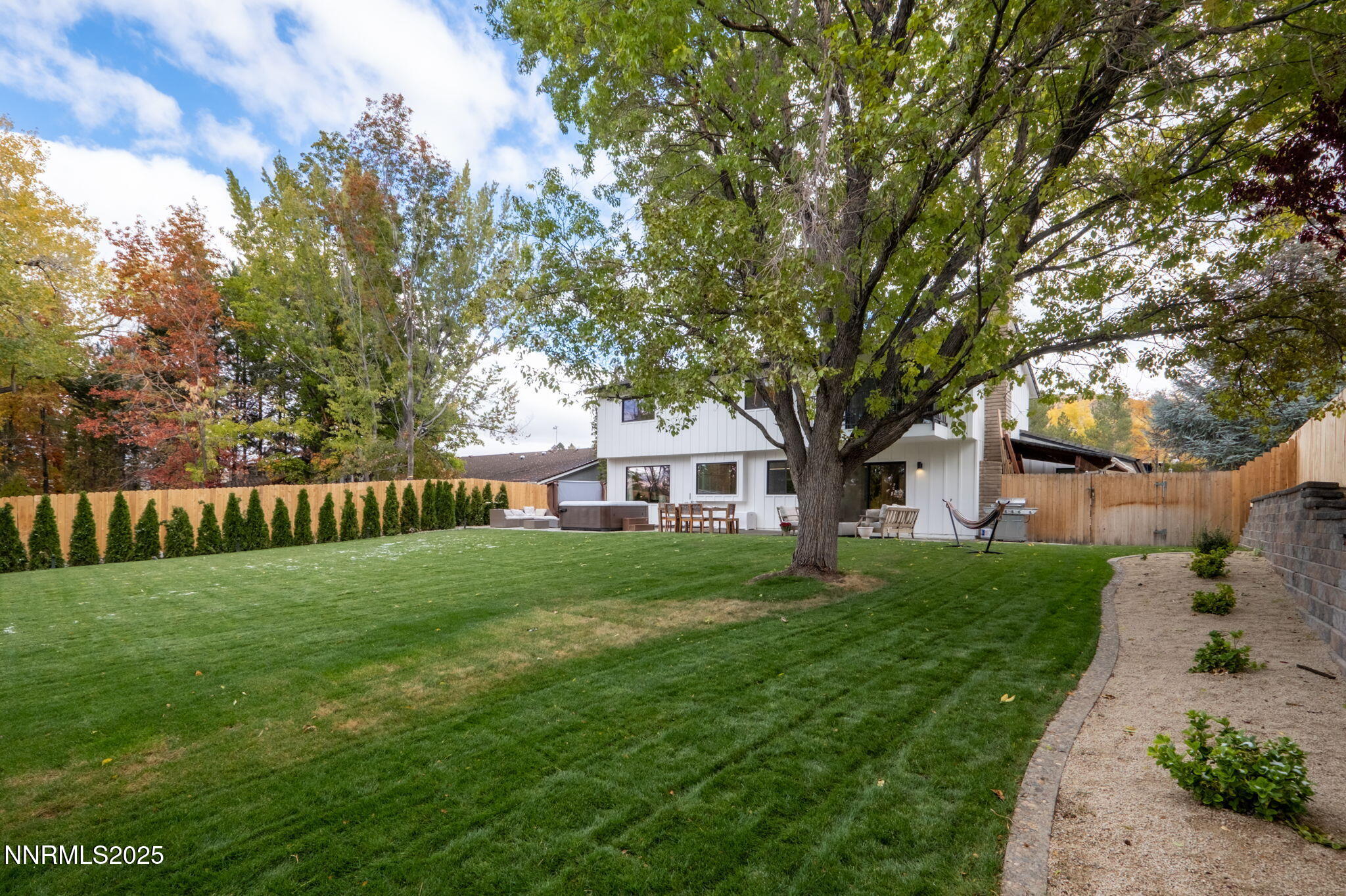 60-web-or-mls-3390 Thornhill-42