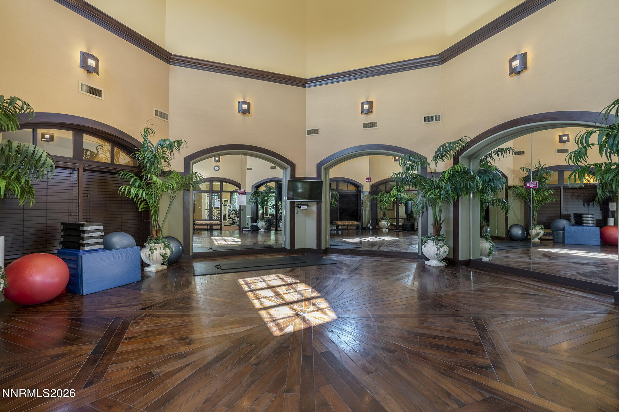 42-web-or-mls-print_Amenity 14