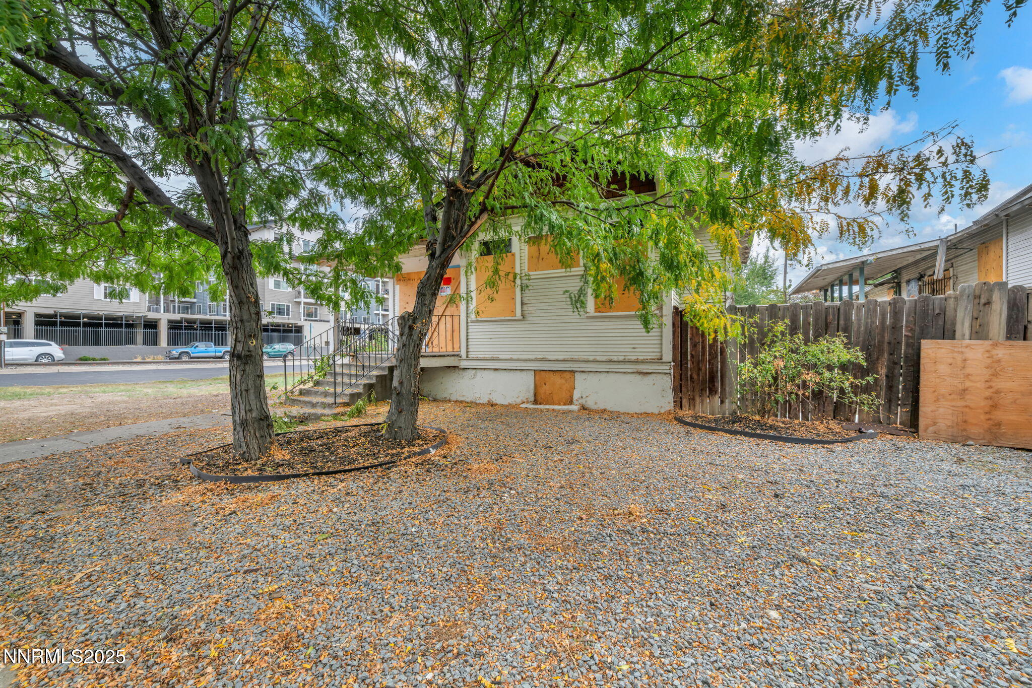 15-web-or-mls-336-e-7th-st