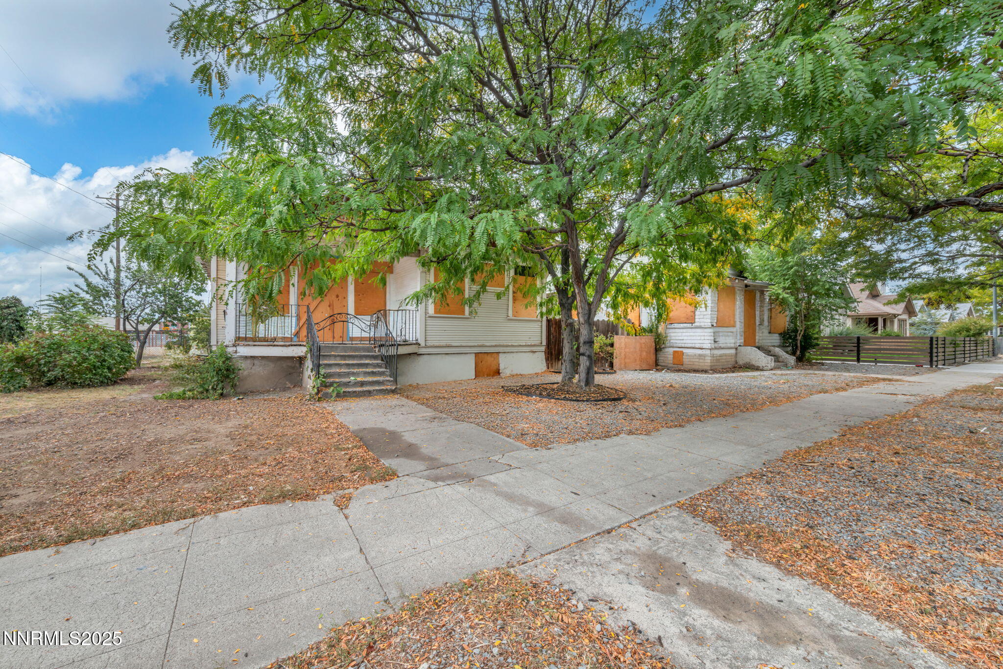 11-web-or-mls-336-e-7th-st