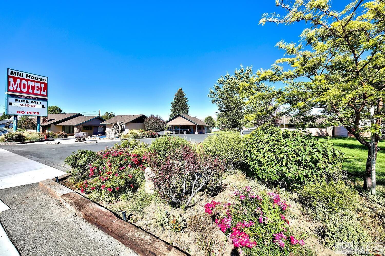 3251 S Carson Street