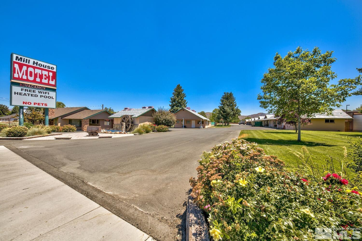 3251 S Carson Street