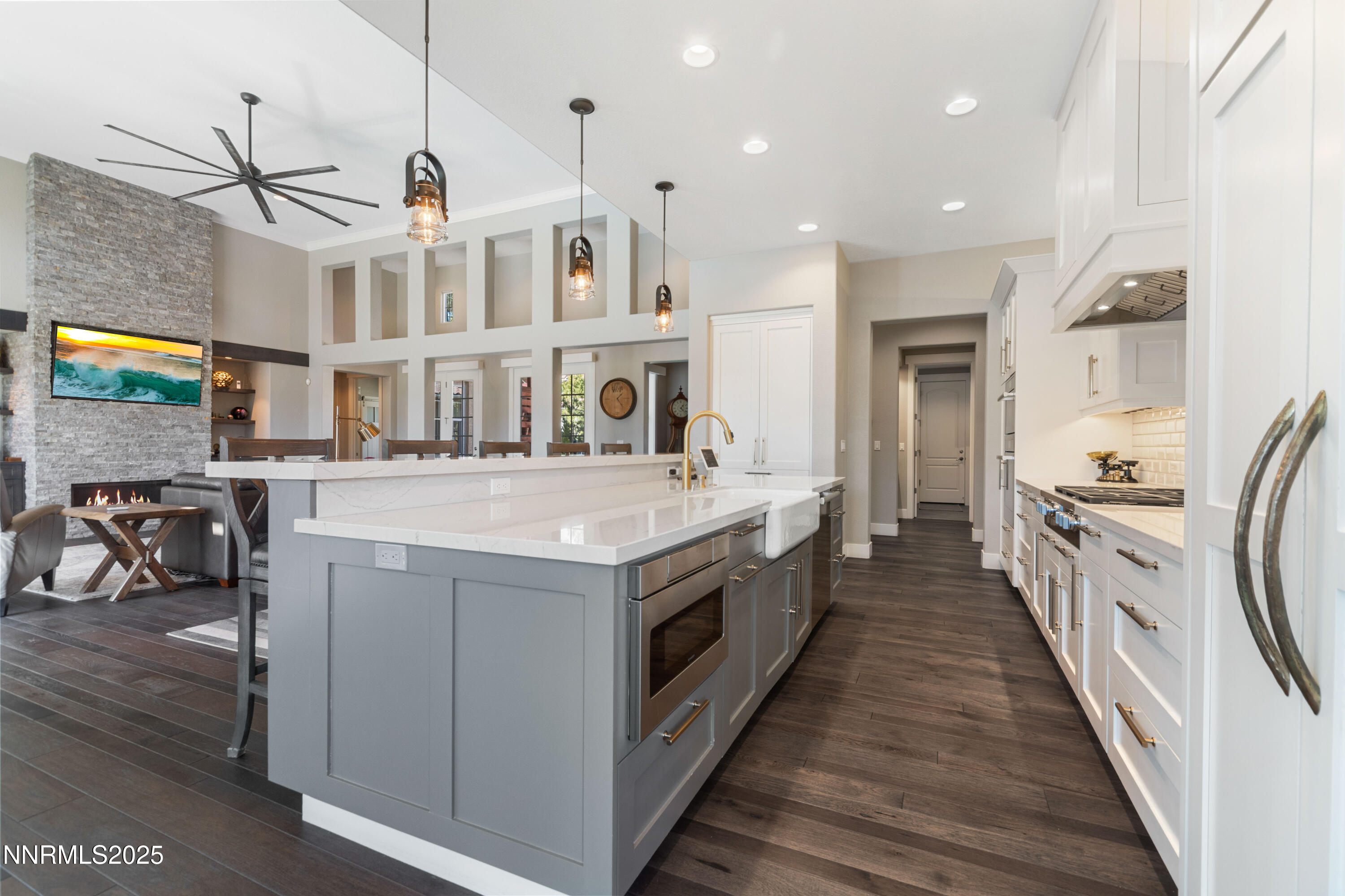 8360 Cinnamon Ridge Lane (16 of 51)