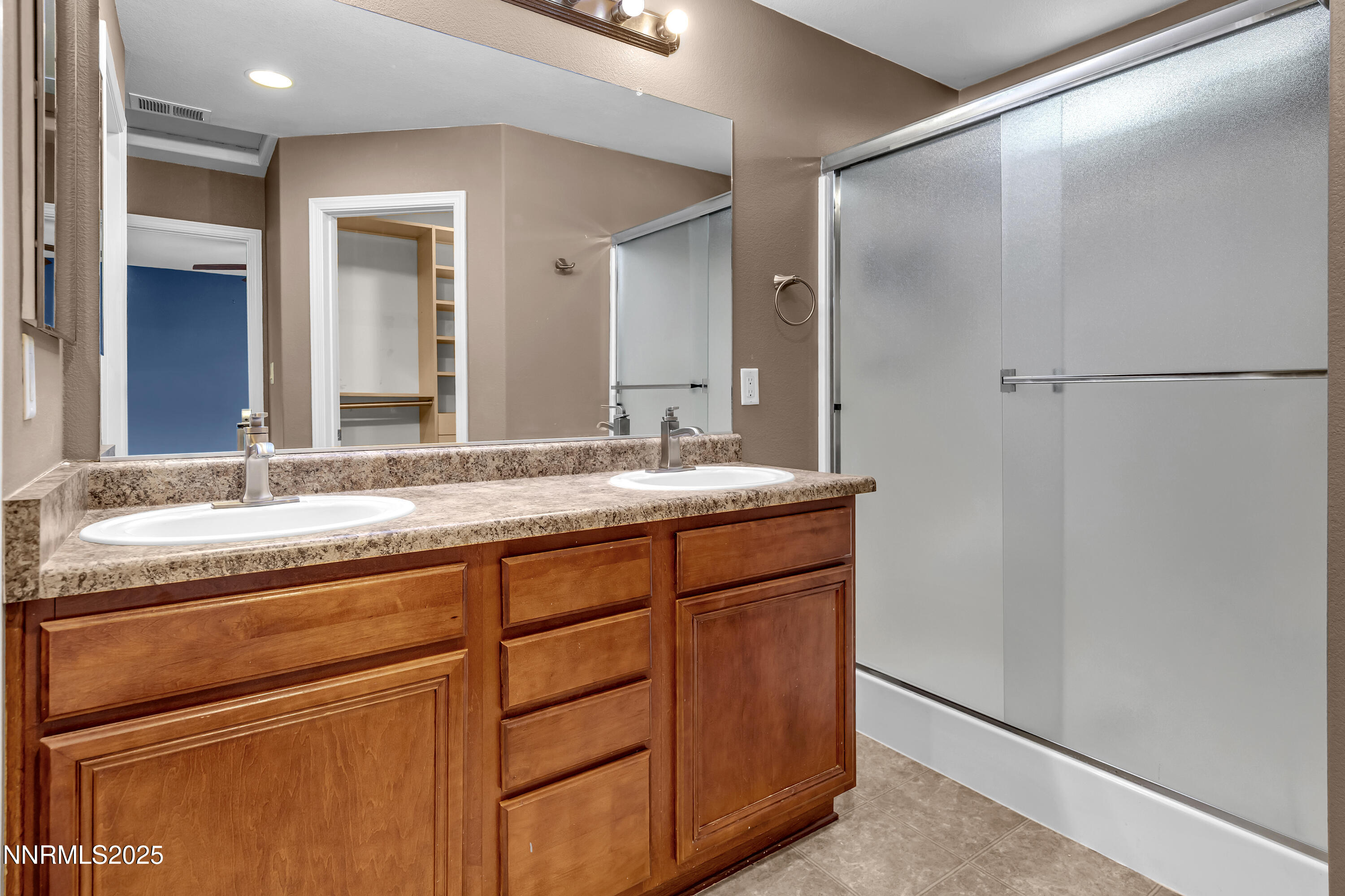 Primary Sinks Shower