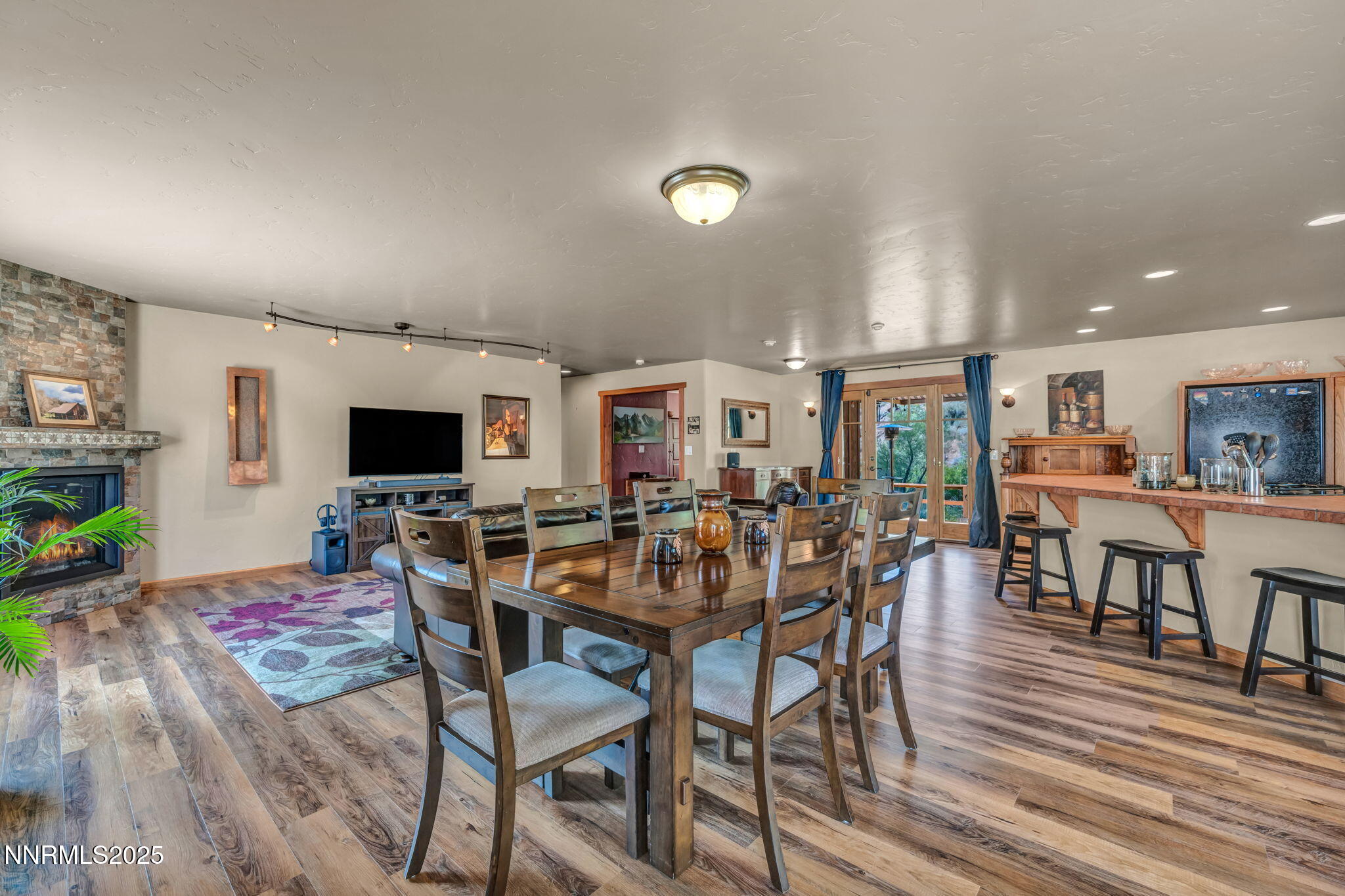 71-web-or-mls-18500-toll-rd