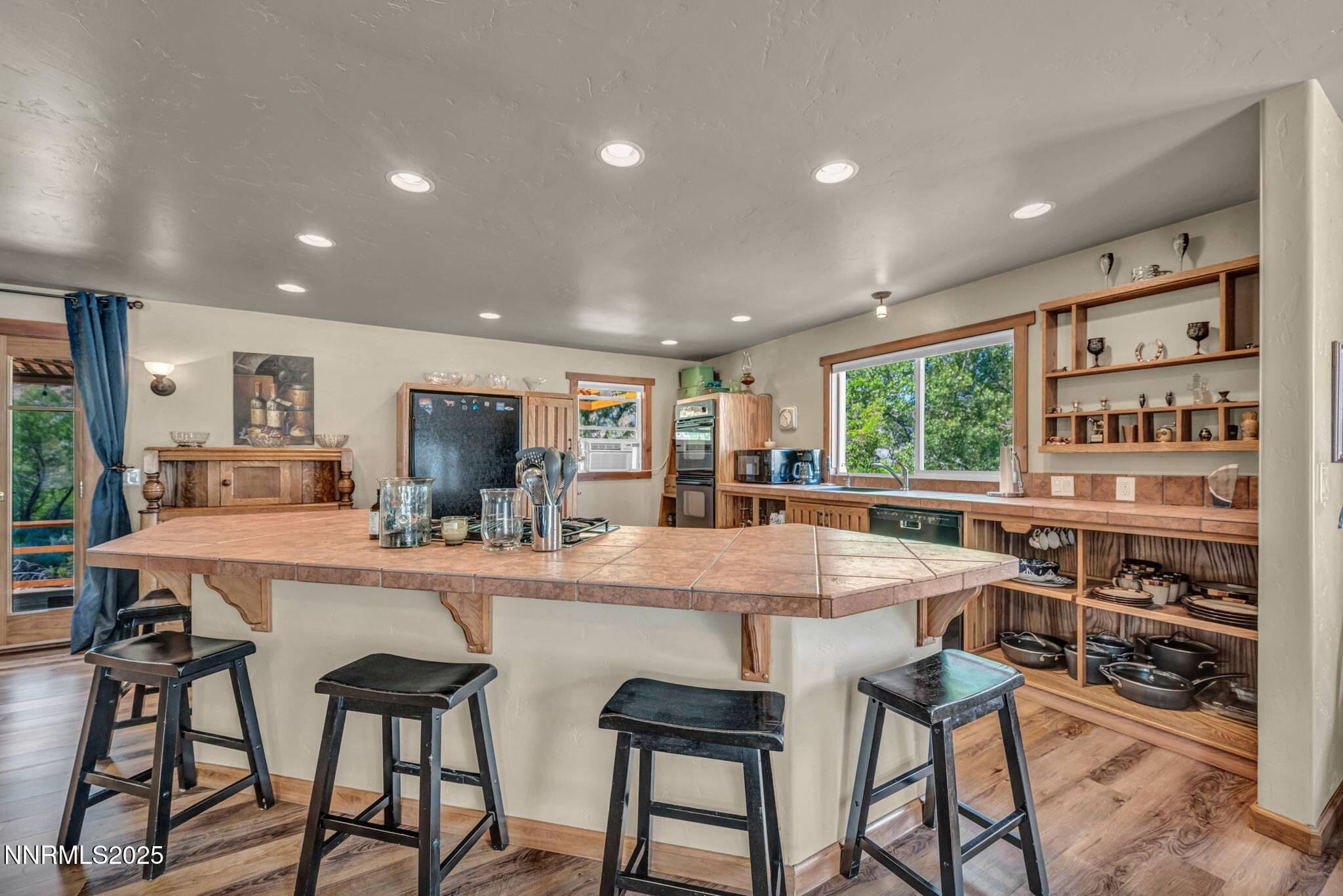 75-web-or-mls-18500-toll-rd