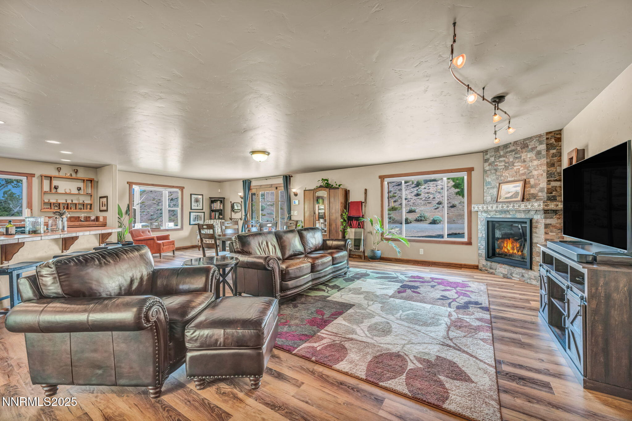 66-web-or-mls-18500-toll-rd