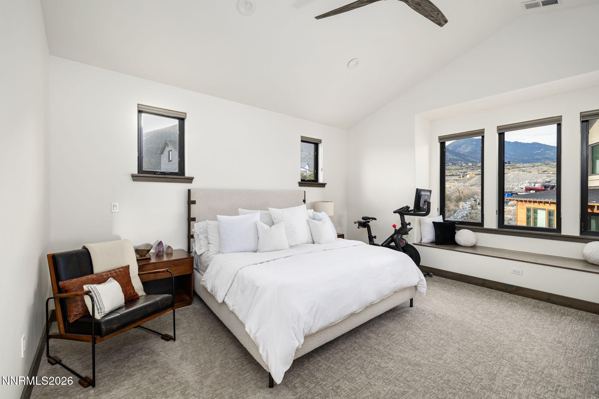 36-web-or-mls-2912 Portrush-18