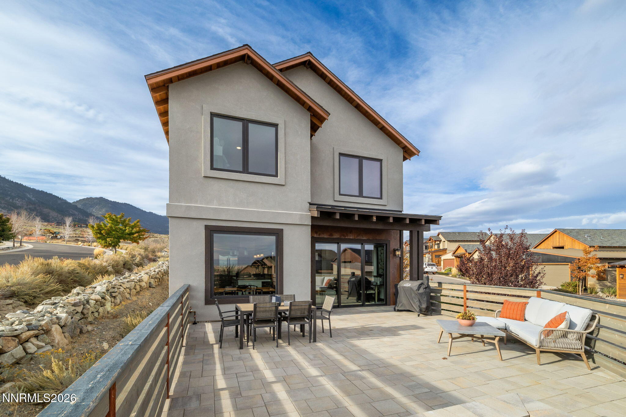 24-web-or-mls-2912 Portrush-5