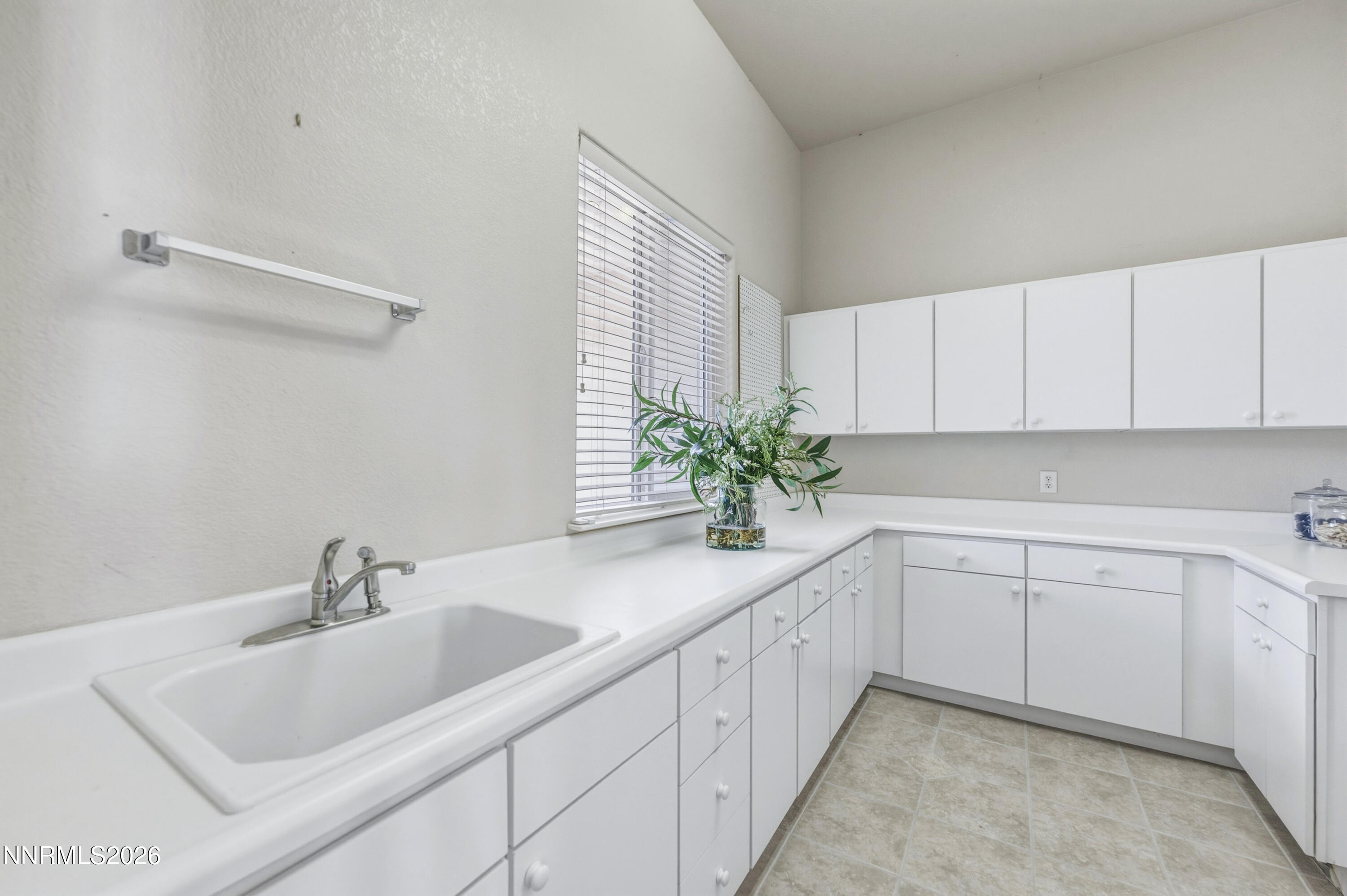 Reno, Nevada, 89511, United States, 5 Bedrooms Bedrooms, ,4 BathroomsBathrooms,Residential,Active,2051961
