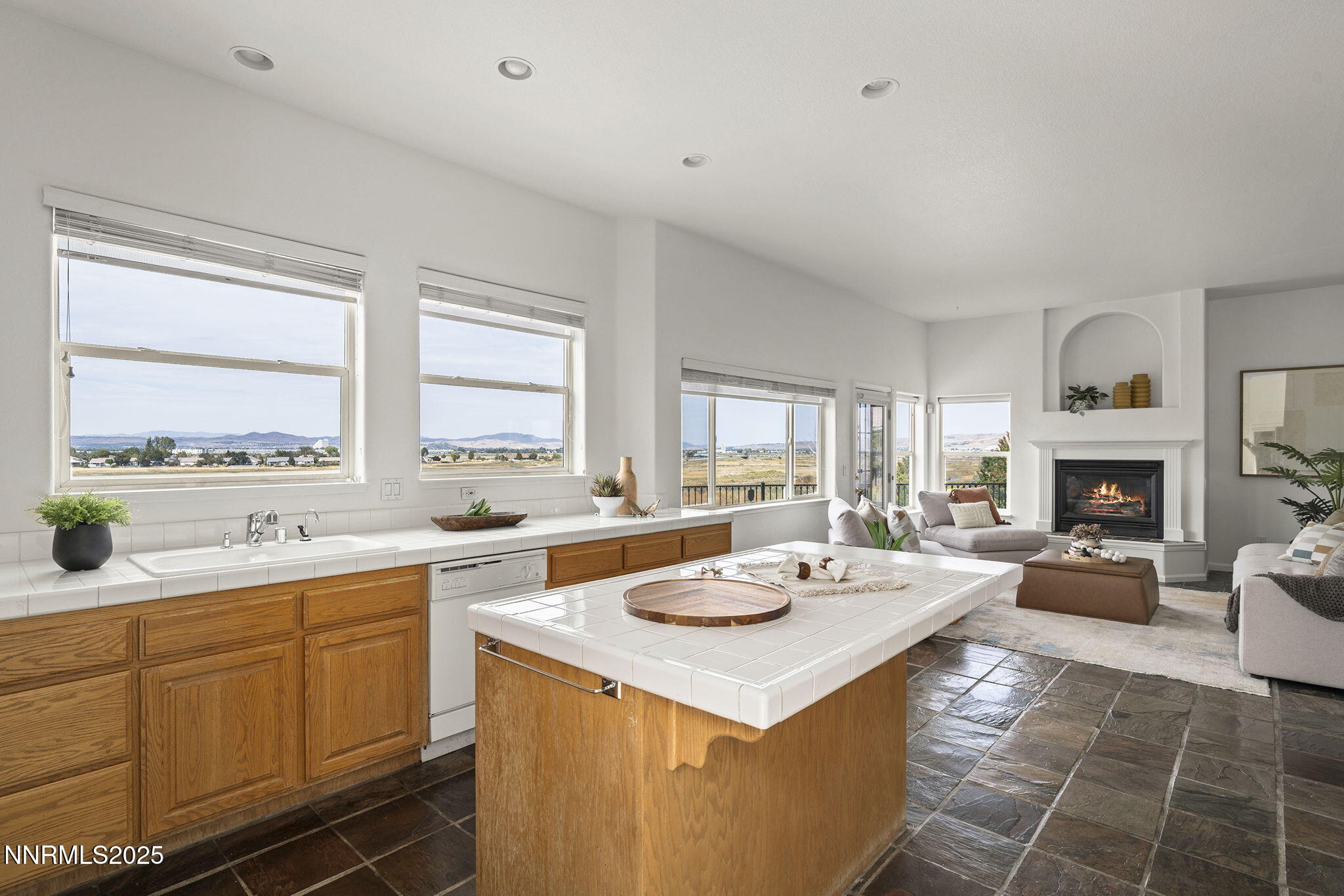 18-web-or-mls-_DSC9493