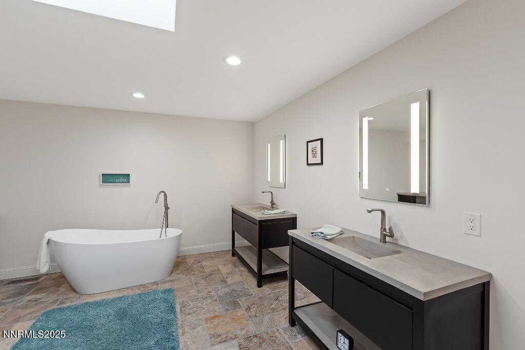 MBR Bath 8