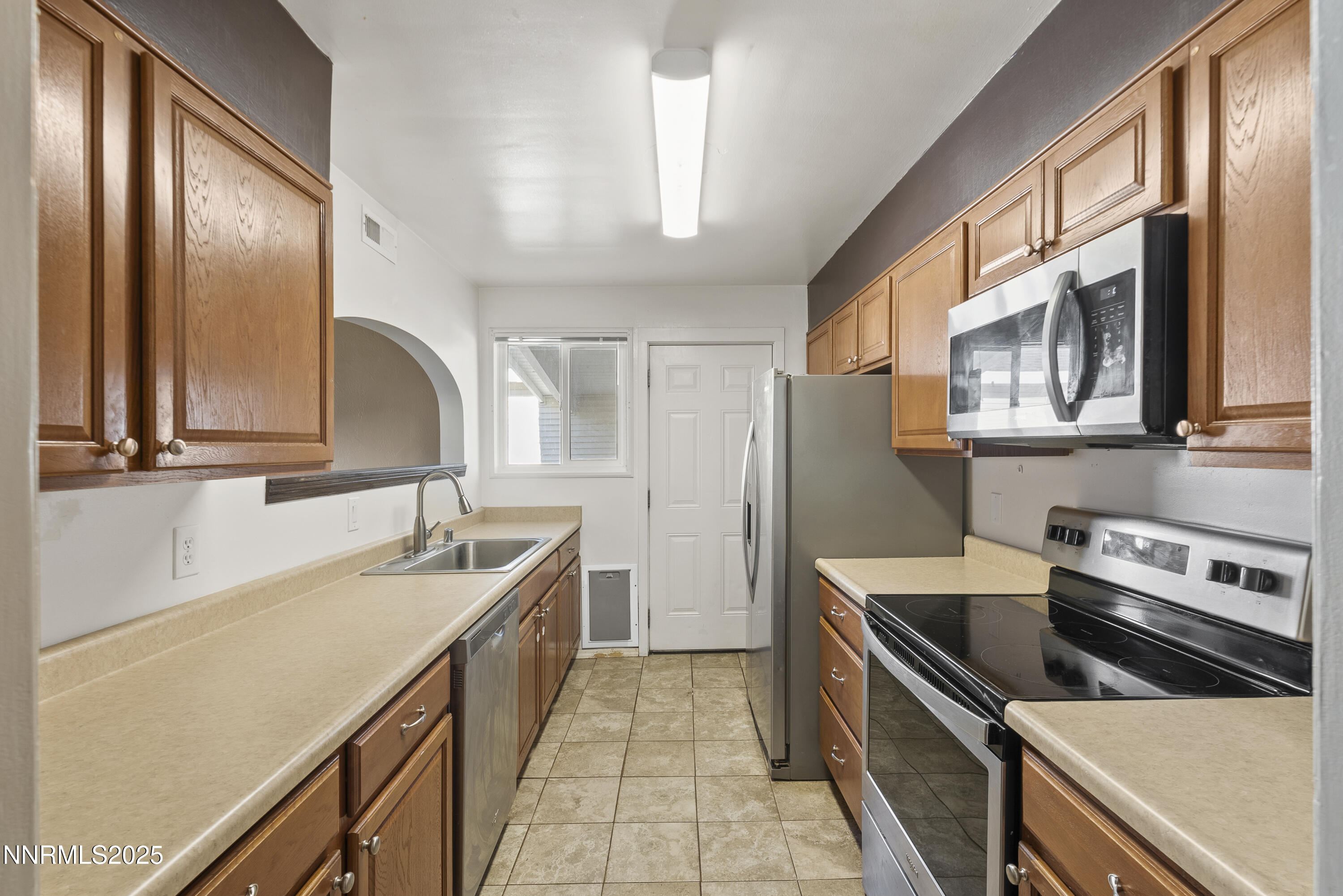 10-12322 Rocky Mountain Street Reno NV 8