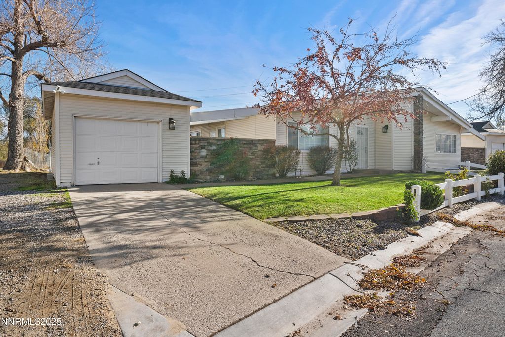 Photo of 12322 Rocky Mountain Street, Reno, NV 89506 (MLS # 250058045)