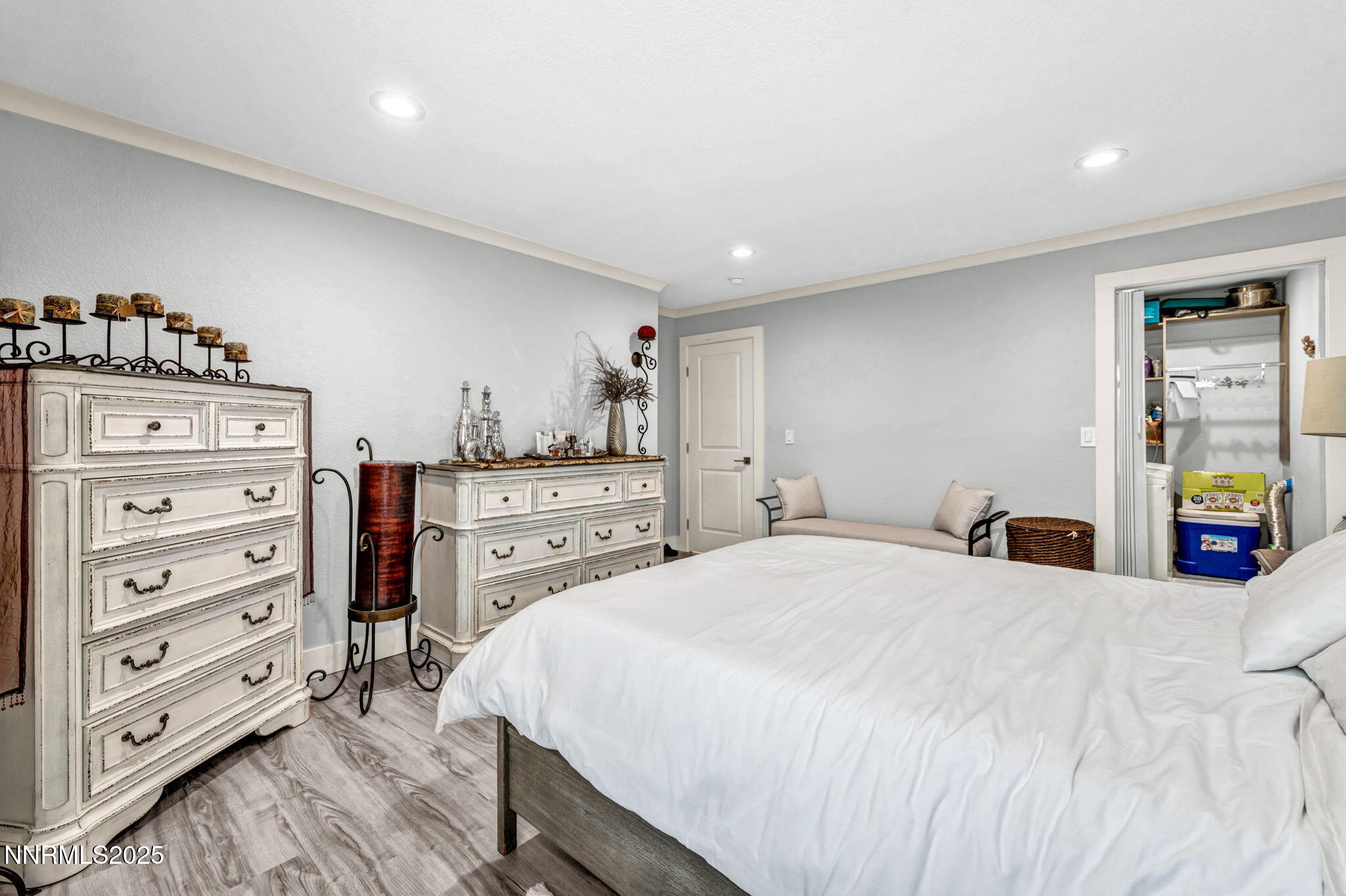 18-web-or-mls-3865-e-leonesio-dr-f2