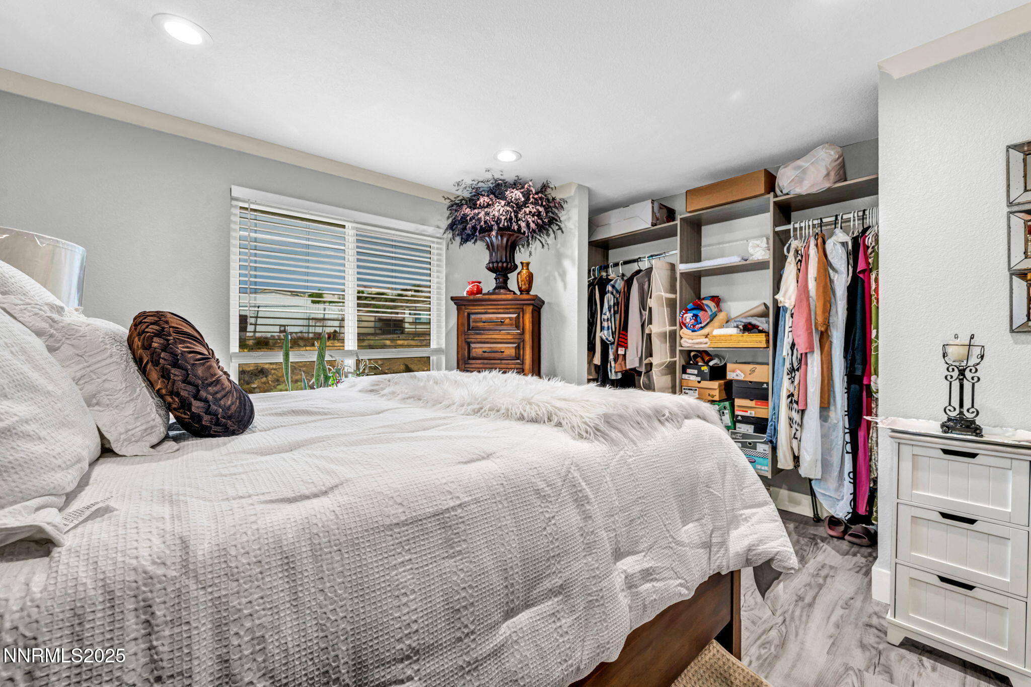 21-web-or-mls-3865-e-leonesio-dr-f2