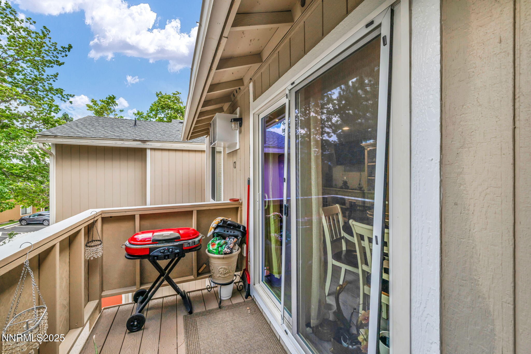 10-web-or-mls-3865-e-leonesio-dr-f2