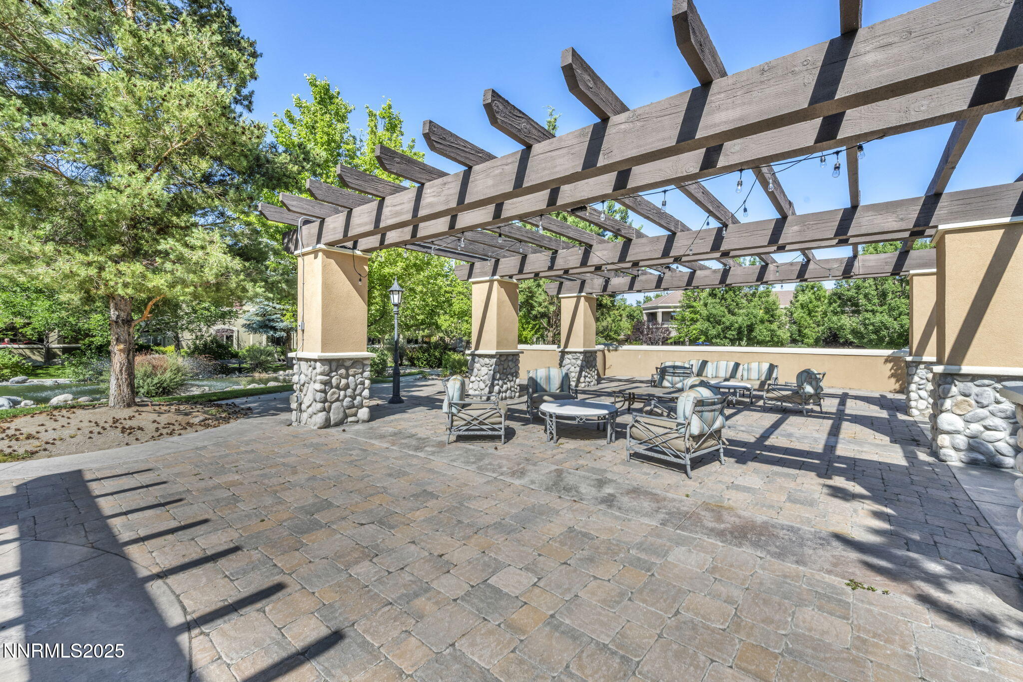 18-web-or-mls-9900-wilbur-may-pkwy-5102