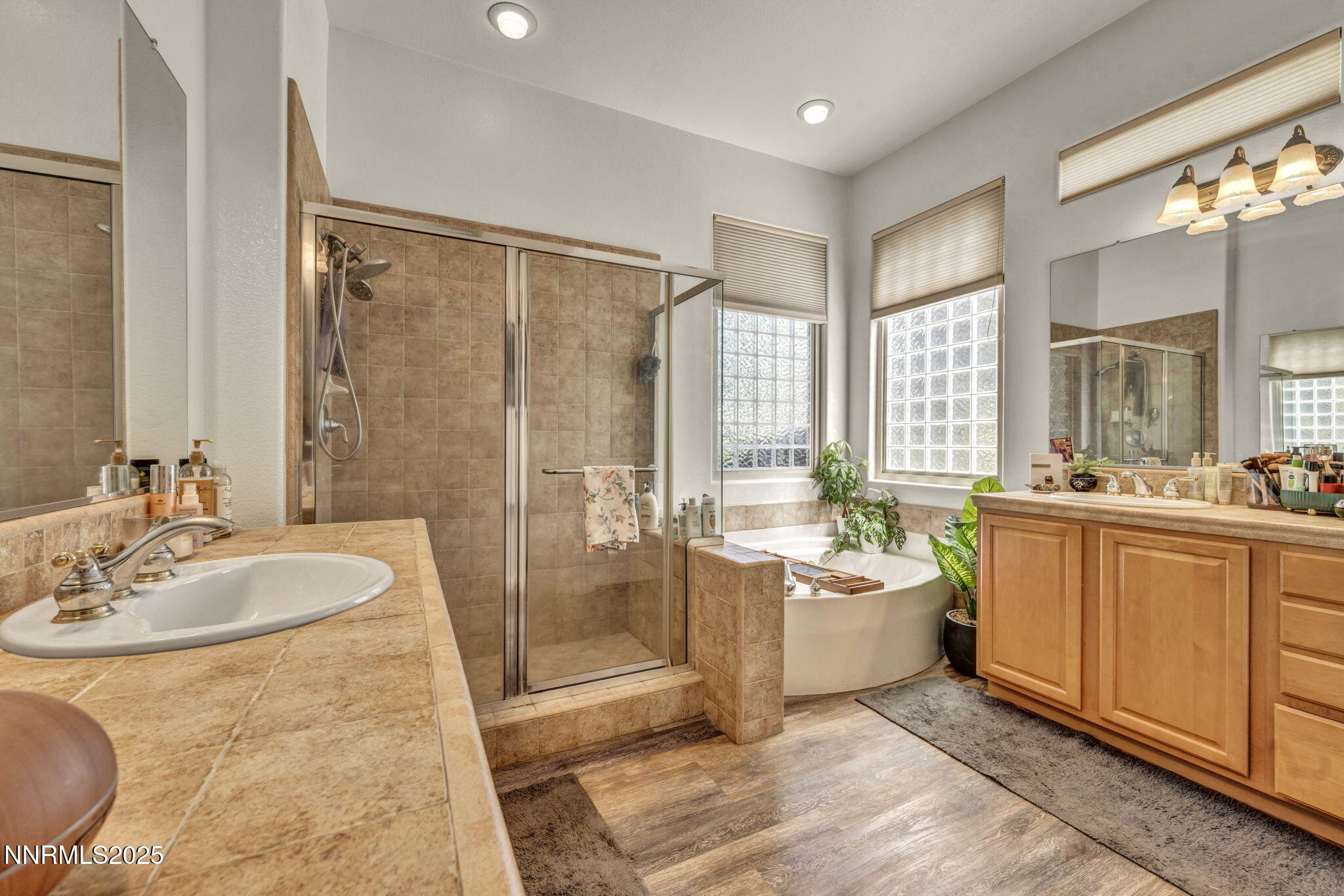 53-web-or-mls-9900-wilbur-may-pkwy-5102