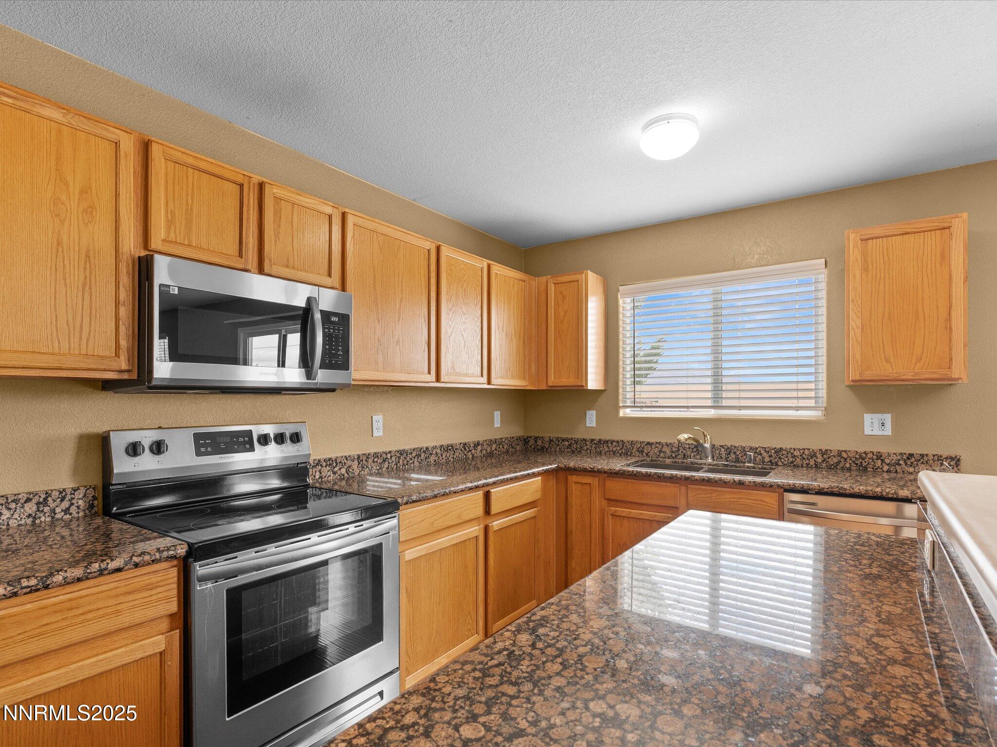 19-151 Desert Springs Ln-118