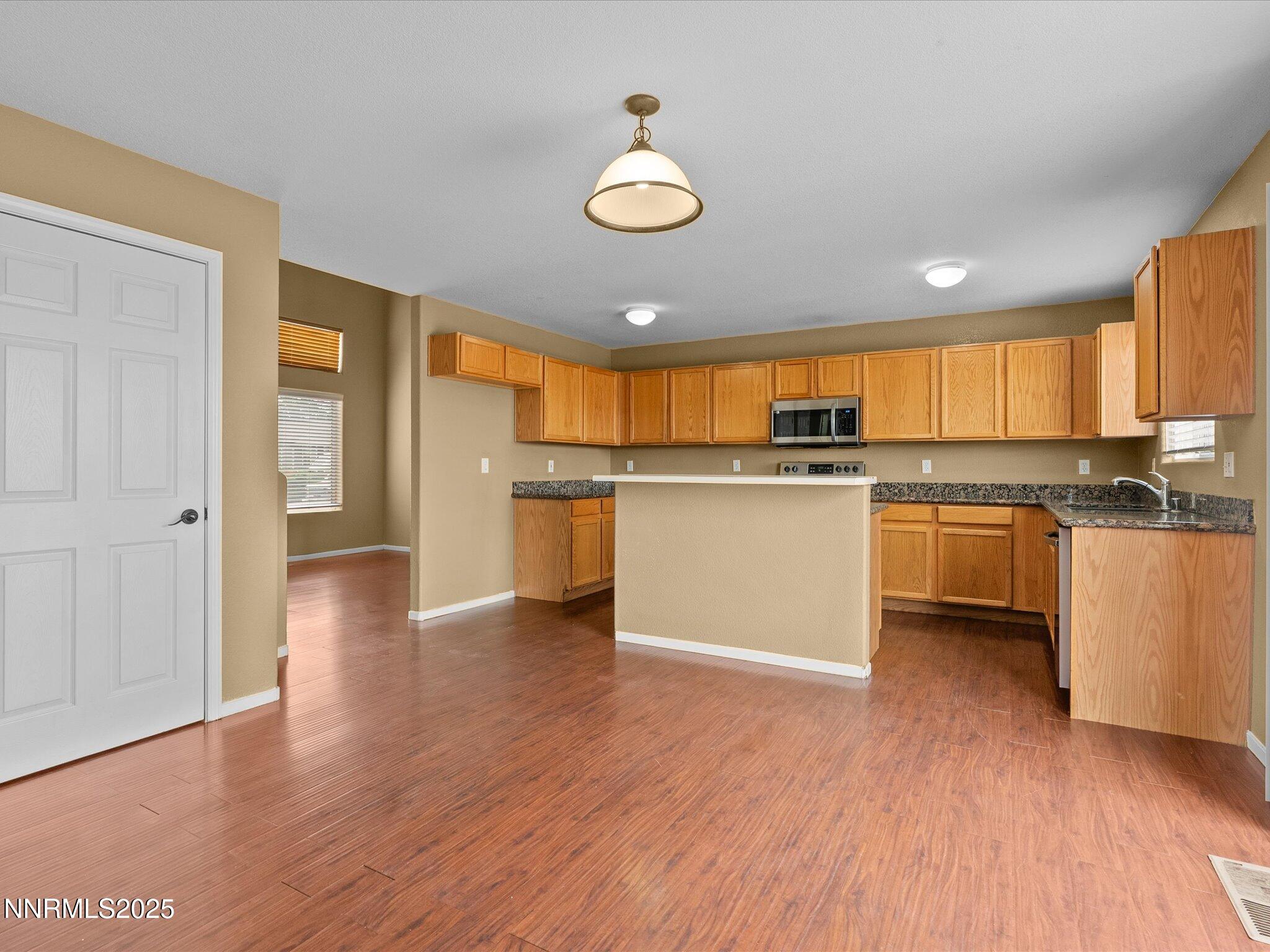 15-151 Desert Springs Ln-114