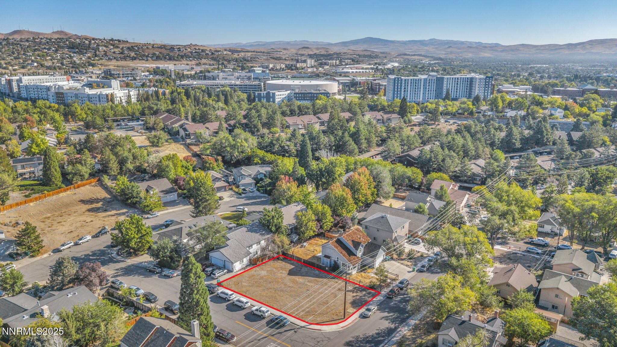 16-web-or-mls-595-college-dr