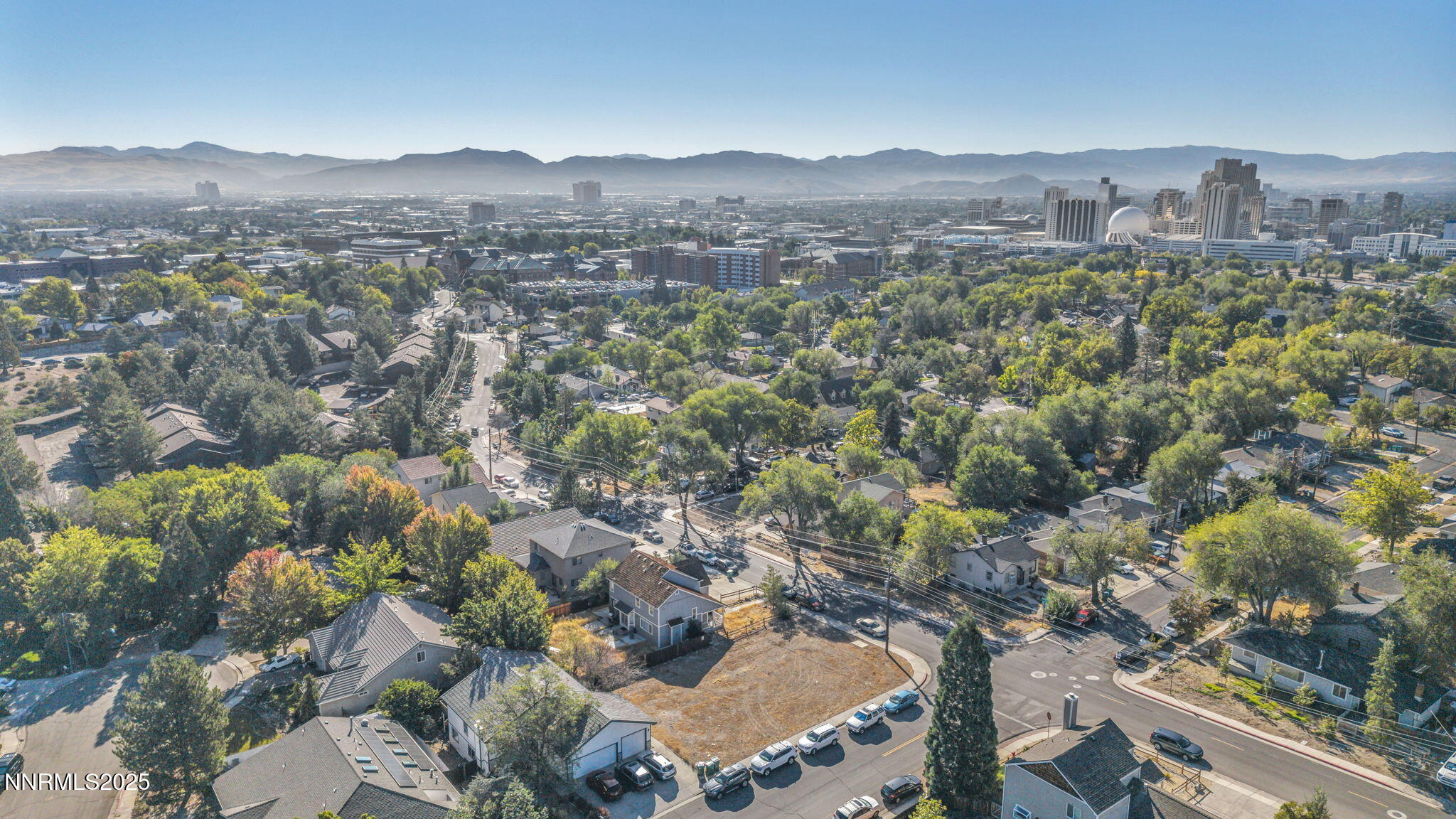 15-web-or-mls-595-college-dr