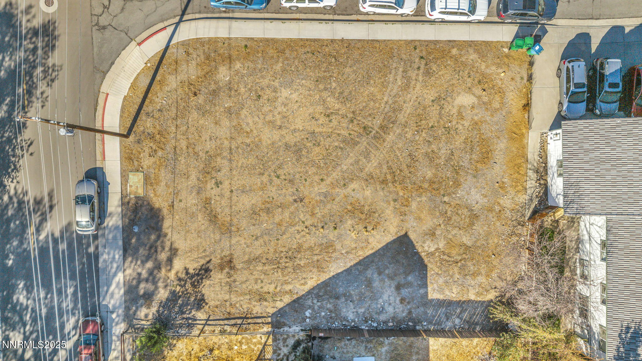 10-web-or-mls-595-college-dr