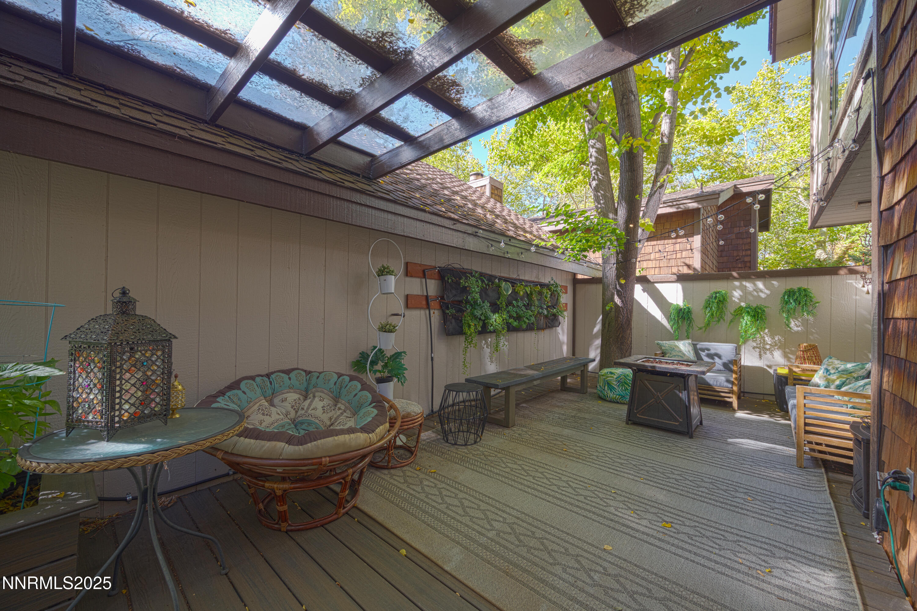 676 W Riverview Front deck 2