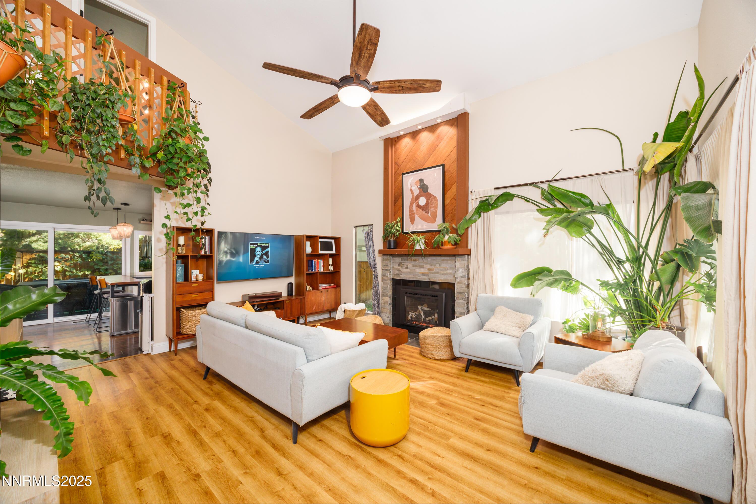 676 W Riverview Living Room