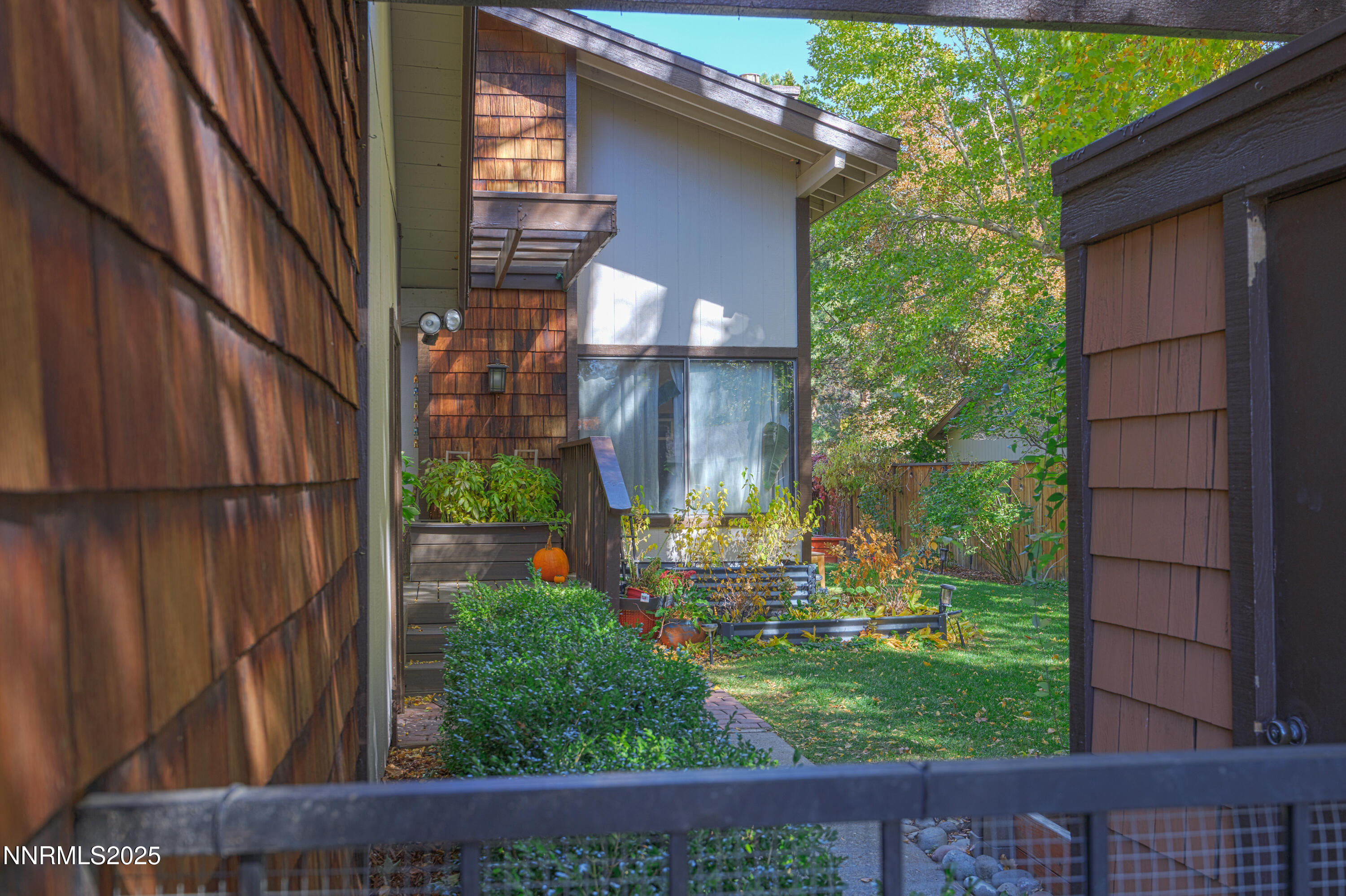 676 W Riverview Front Exterior