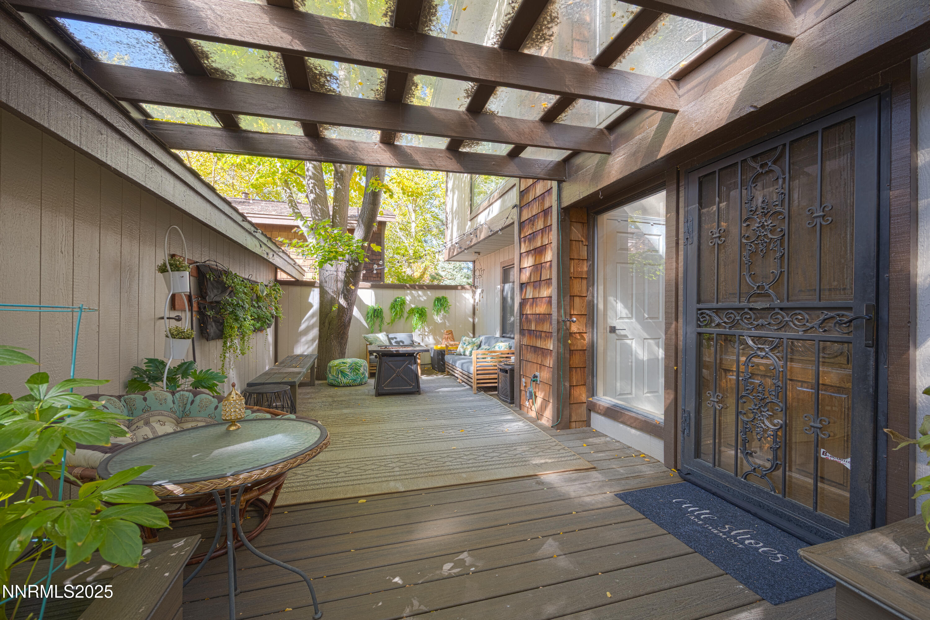 676 W Riverview Front deck