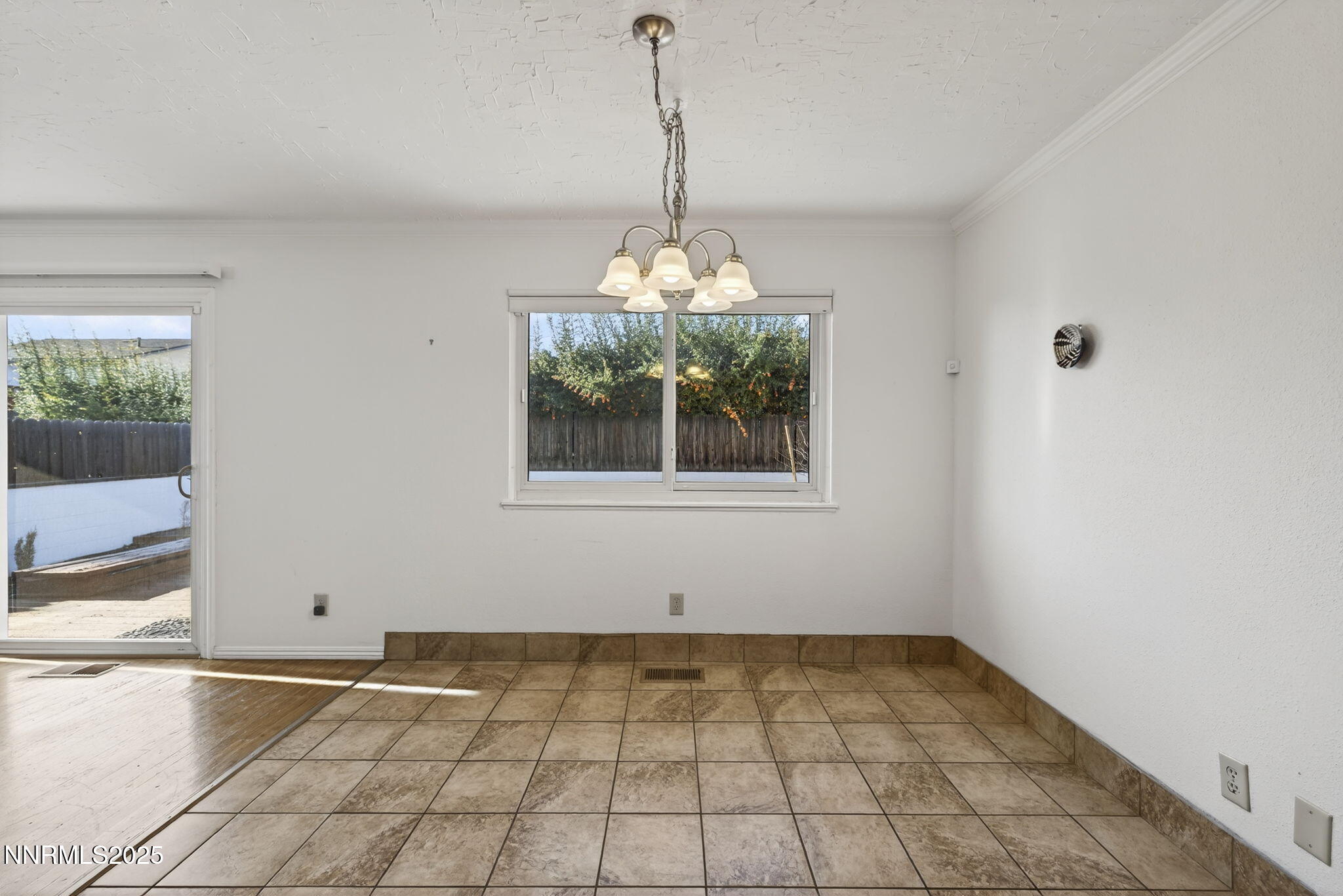 20-web-or-mls-3295 Sandra-19