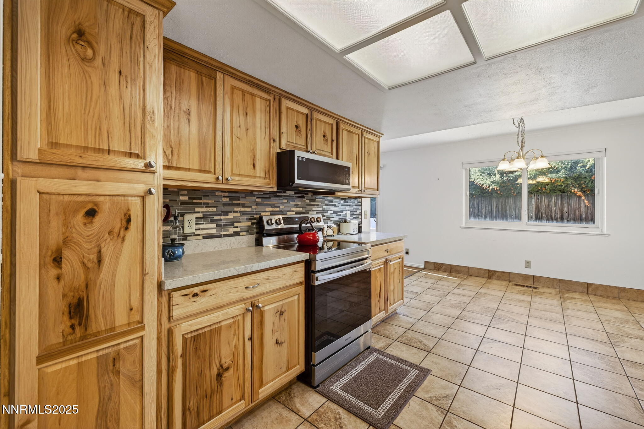 17-web-or-mls-3295 Sandra-17