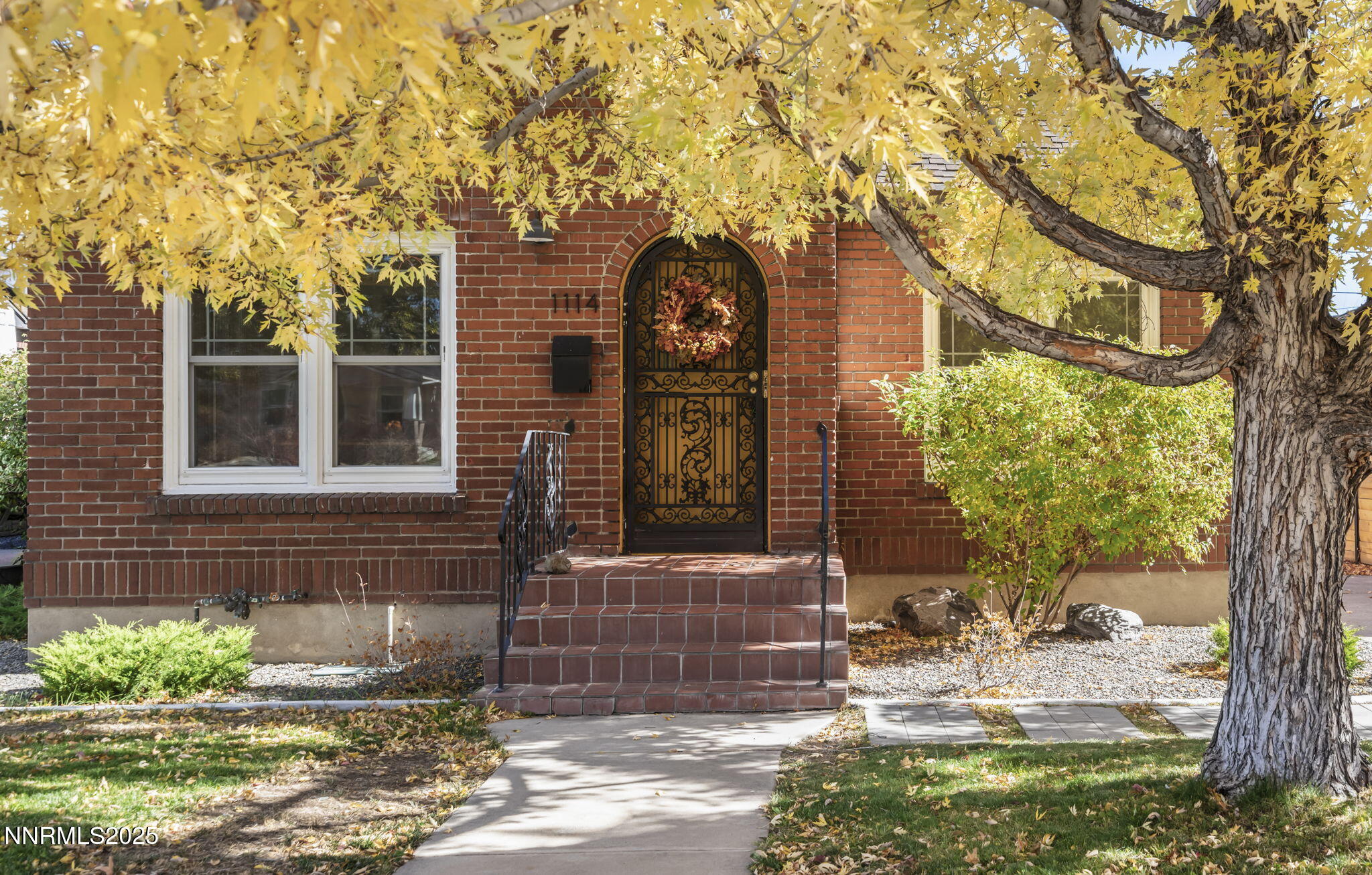 1-web-or-mls-_DSC4401