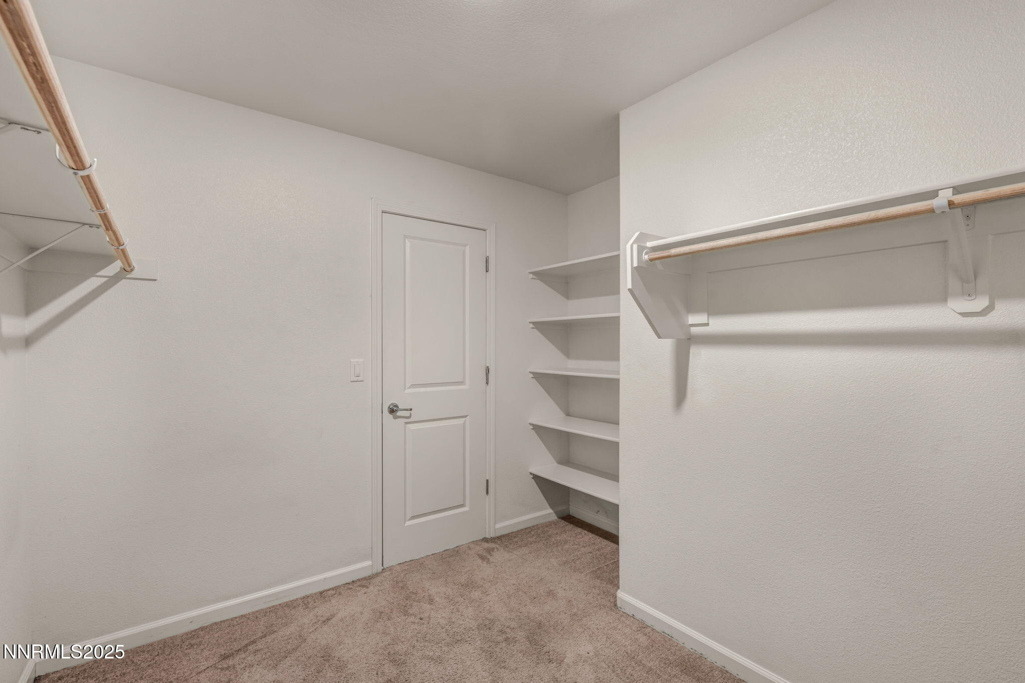 20-web-or-mls-8977-sagemoor-dr