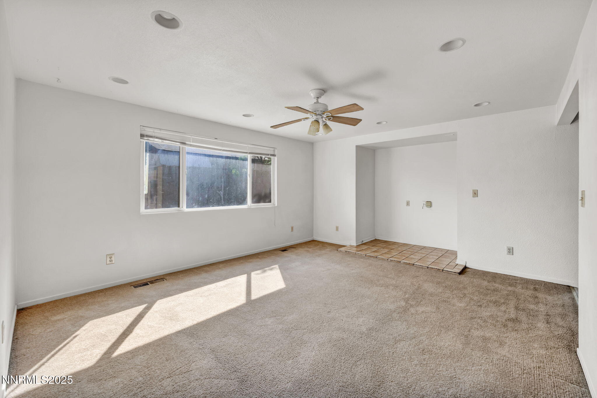 Carson City, Nevada 89701, United States, 3 Bedrooms Bedrooms, ,2 BathroomsBathrooms,Residential,Active,204006