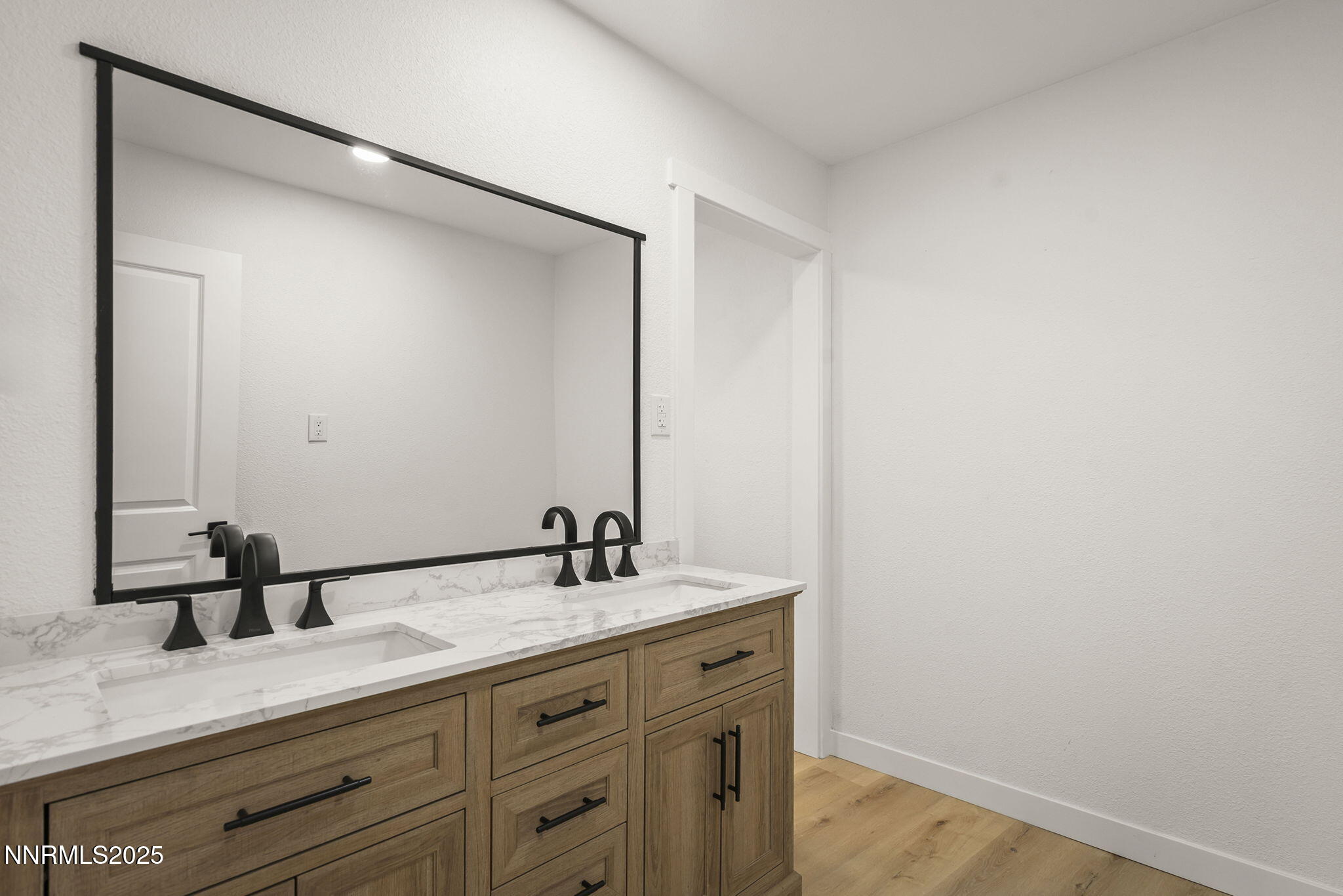 19-web-or-mls-_DSC0480